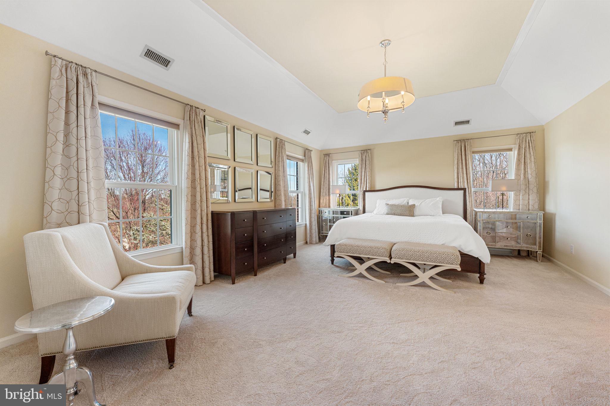 WHITEHORSE - Residential