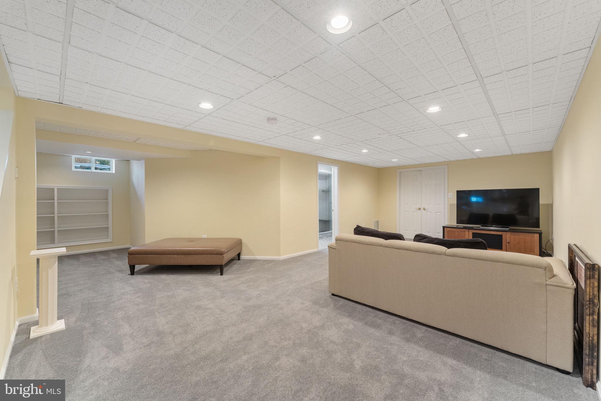 WHITEHORSE - Residential