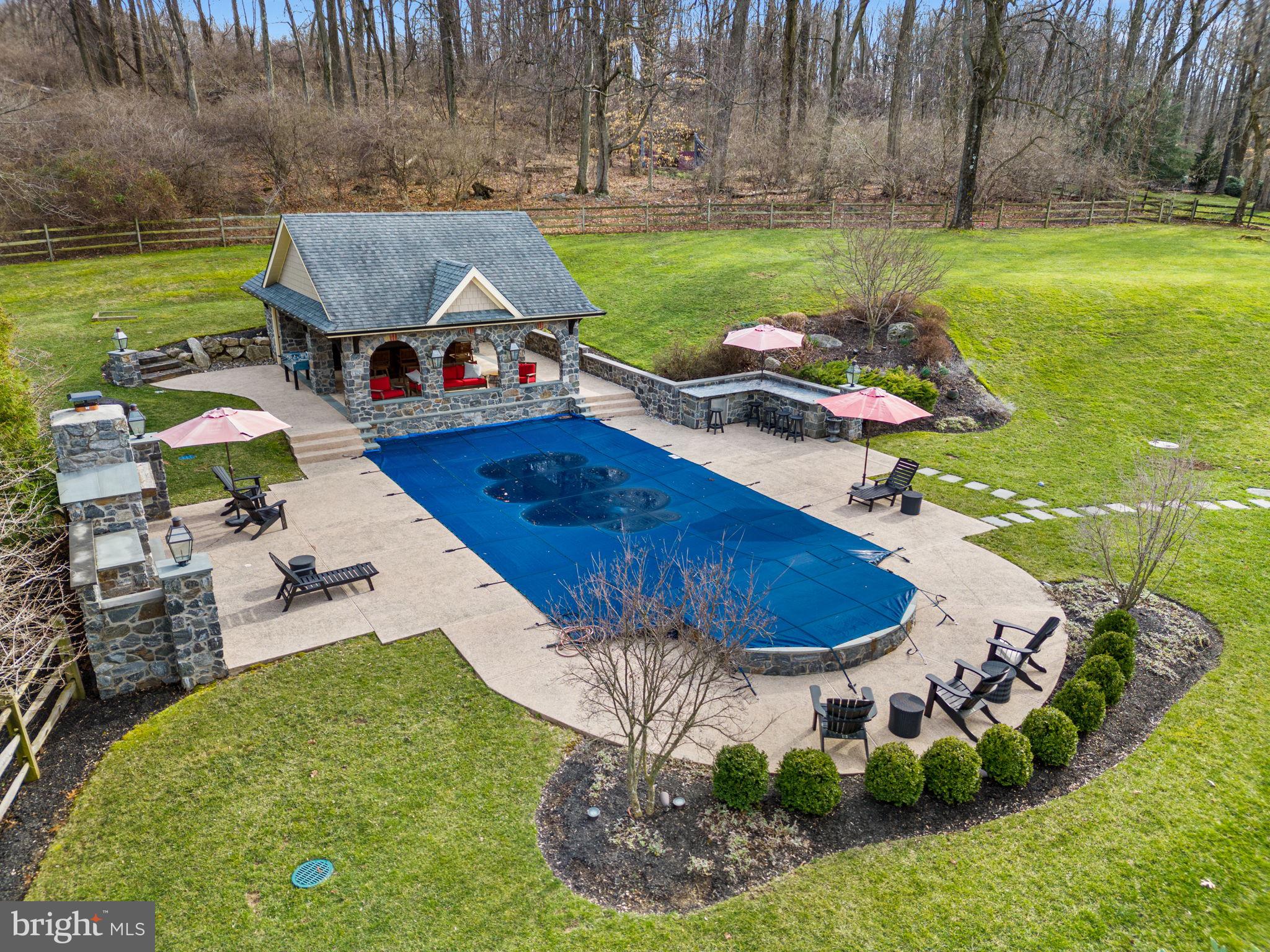 WHITEHORSE - Residential