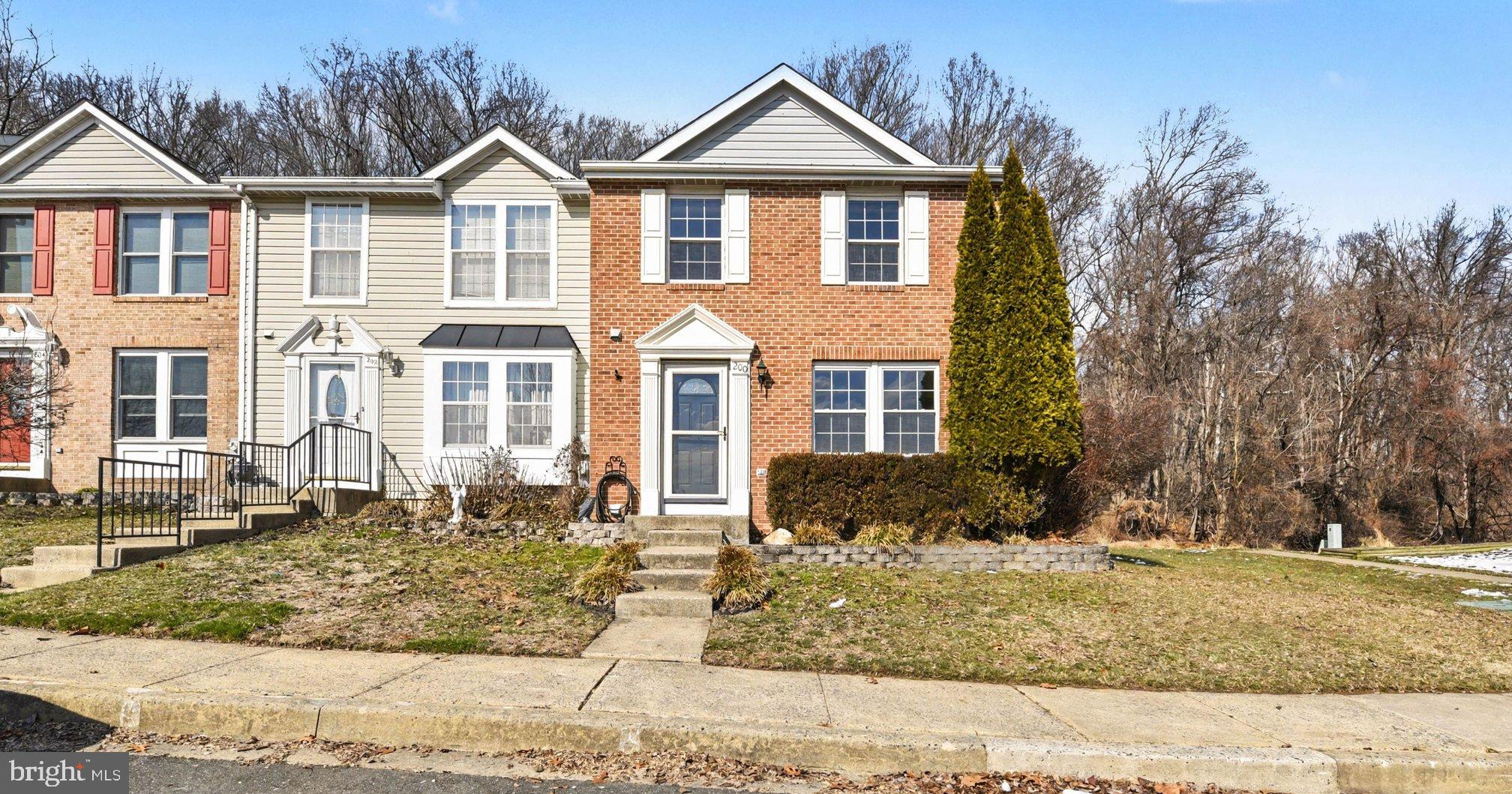 LAUREL WOODS - Residential