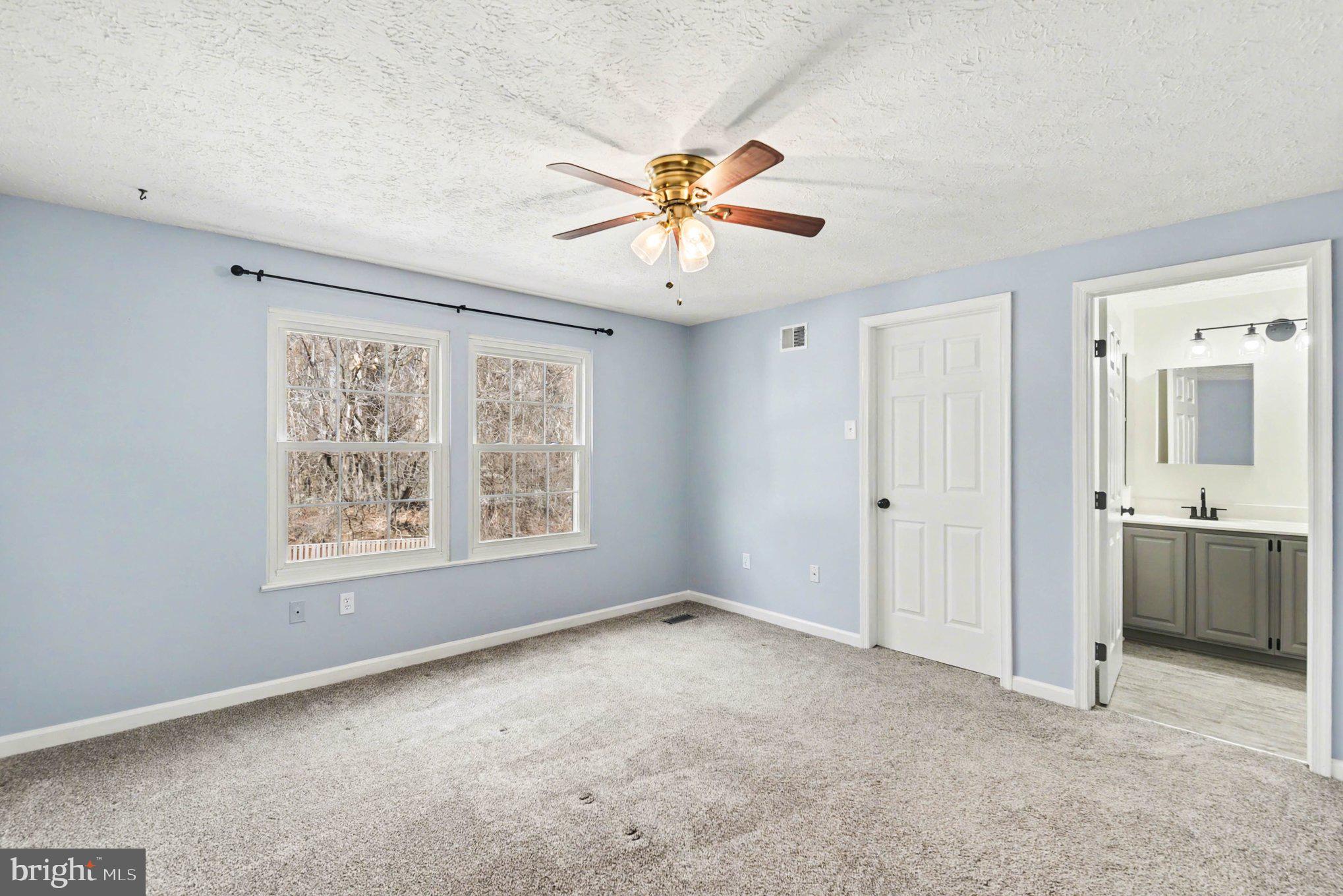 LAUREL WOODS - Residential