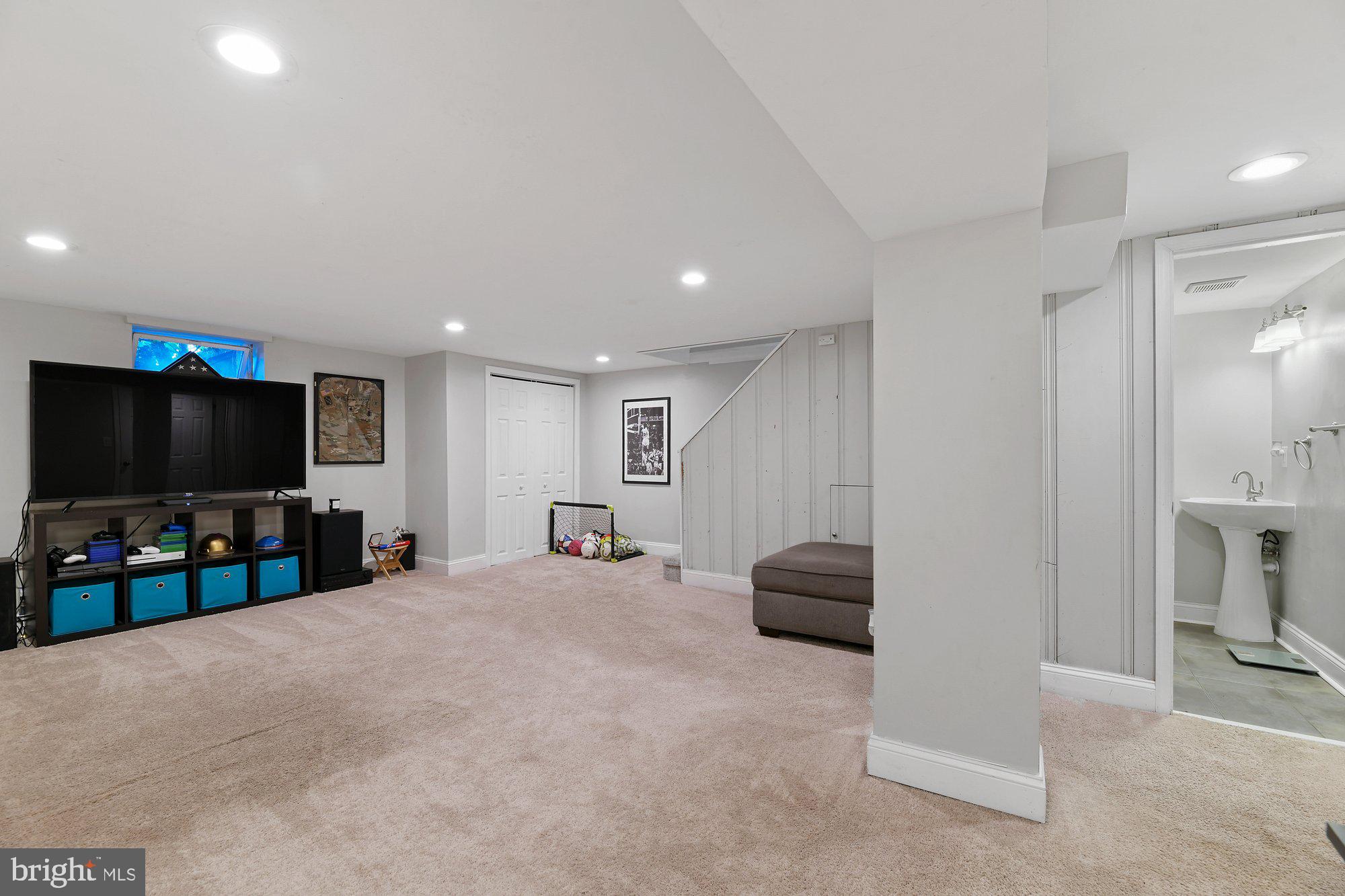 LOCH RAVEN VILLAGE - Residential