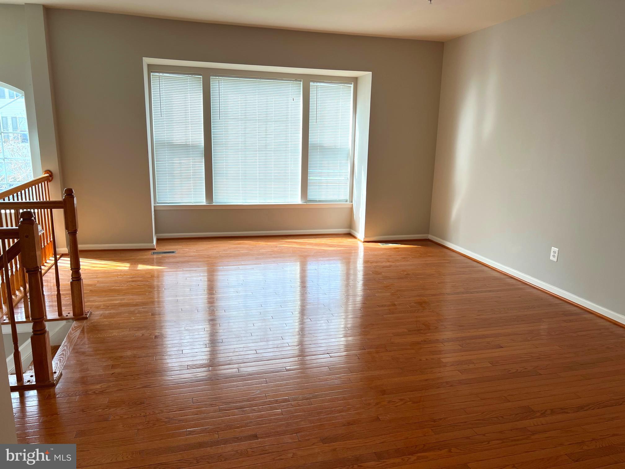 WESTBURY PUB - Residential