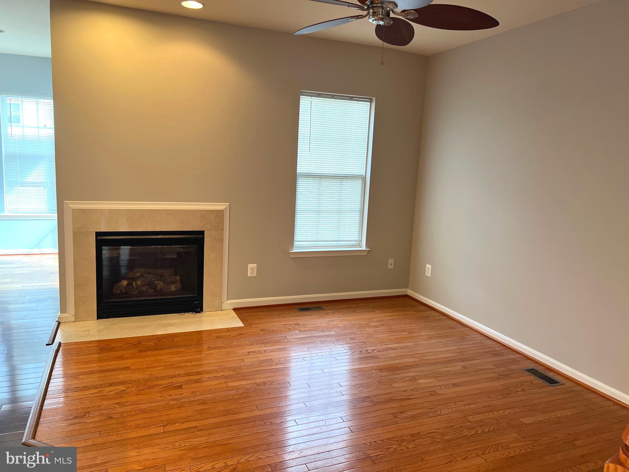 WESTBURY PUB - Residential