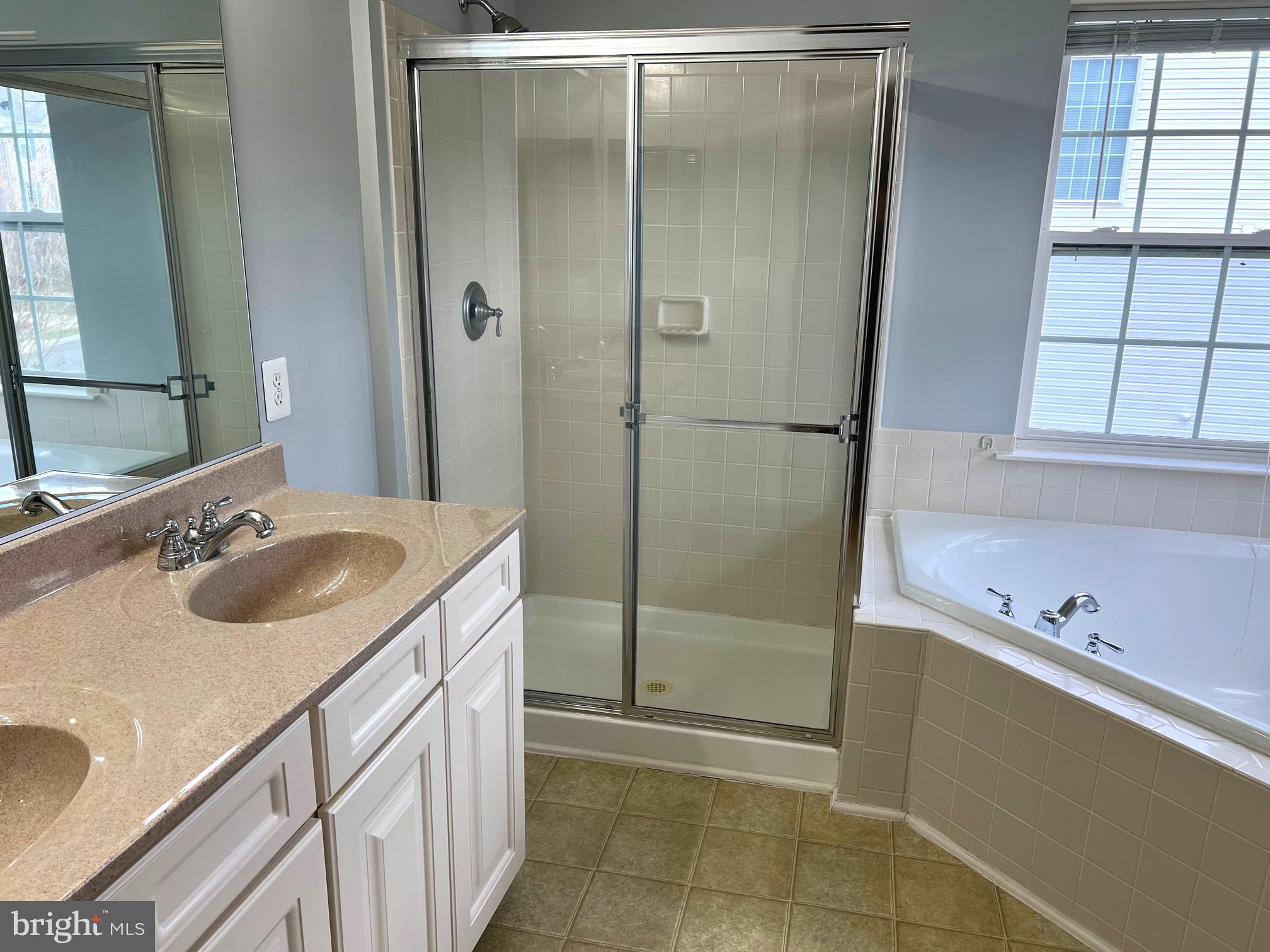 WESTBURY PUB - Residential