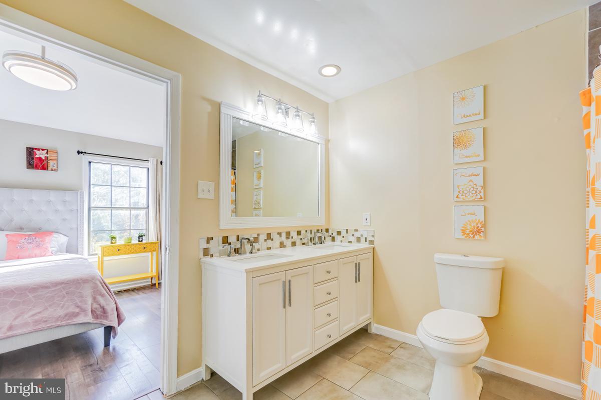 WATERS LANDING - Residential