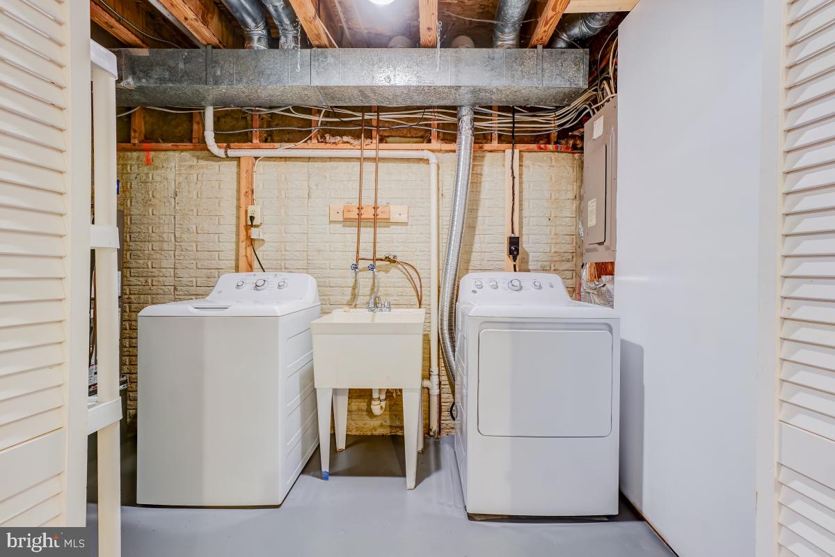 WATERS LANDING - Residential