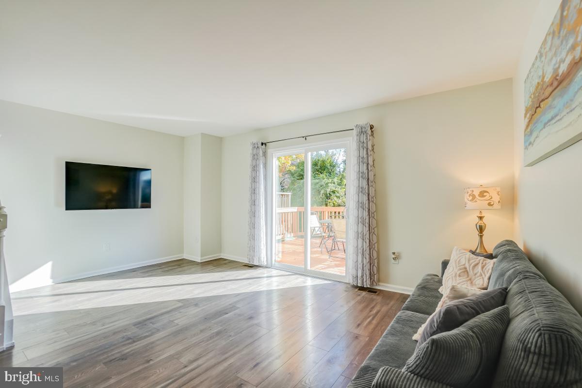 WATERS LANDING - Residential