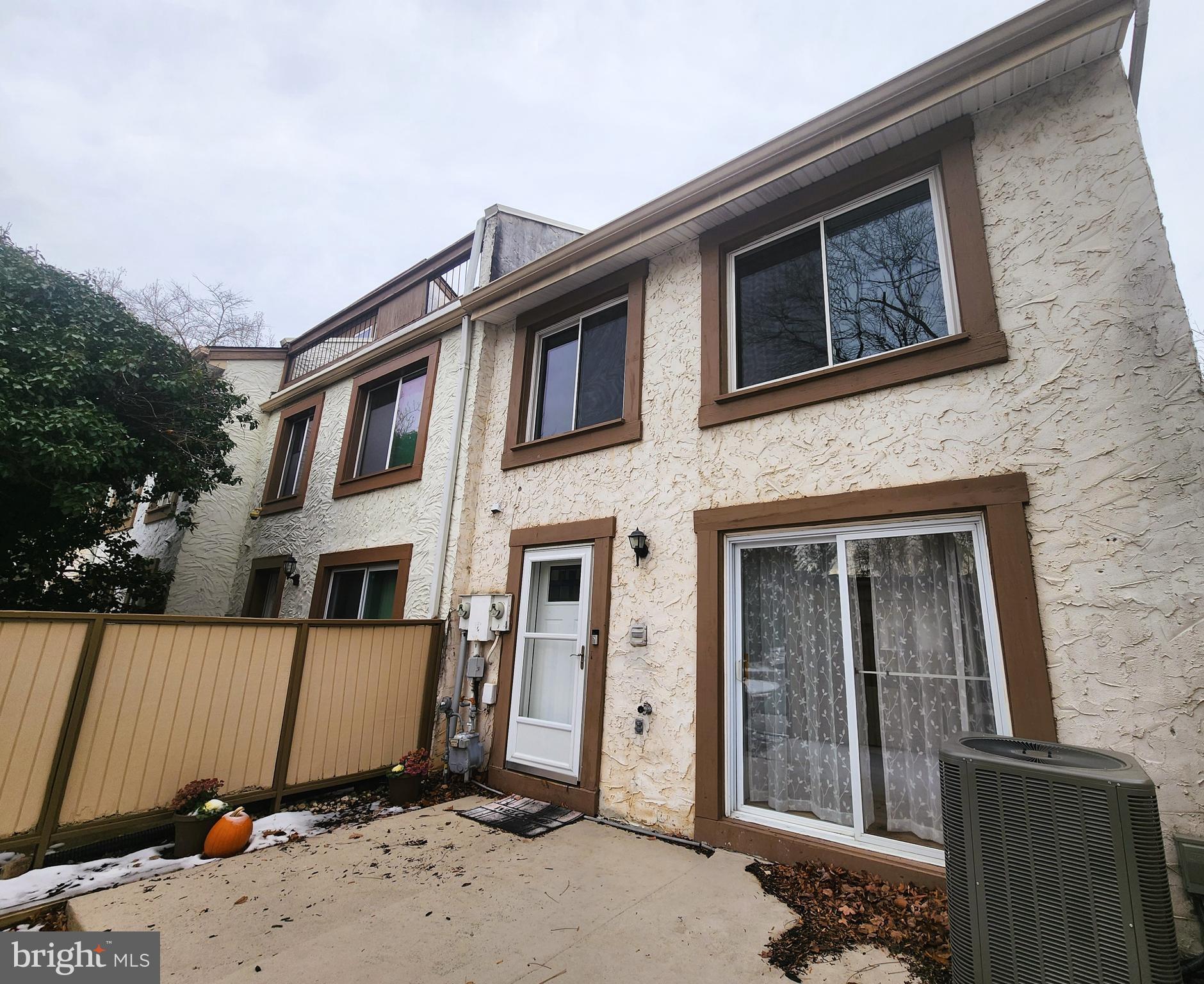 HARPERS CHOICE - Residential Lease