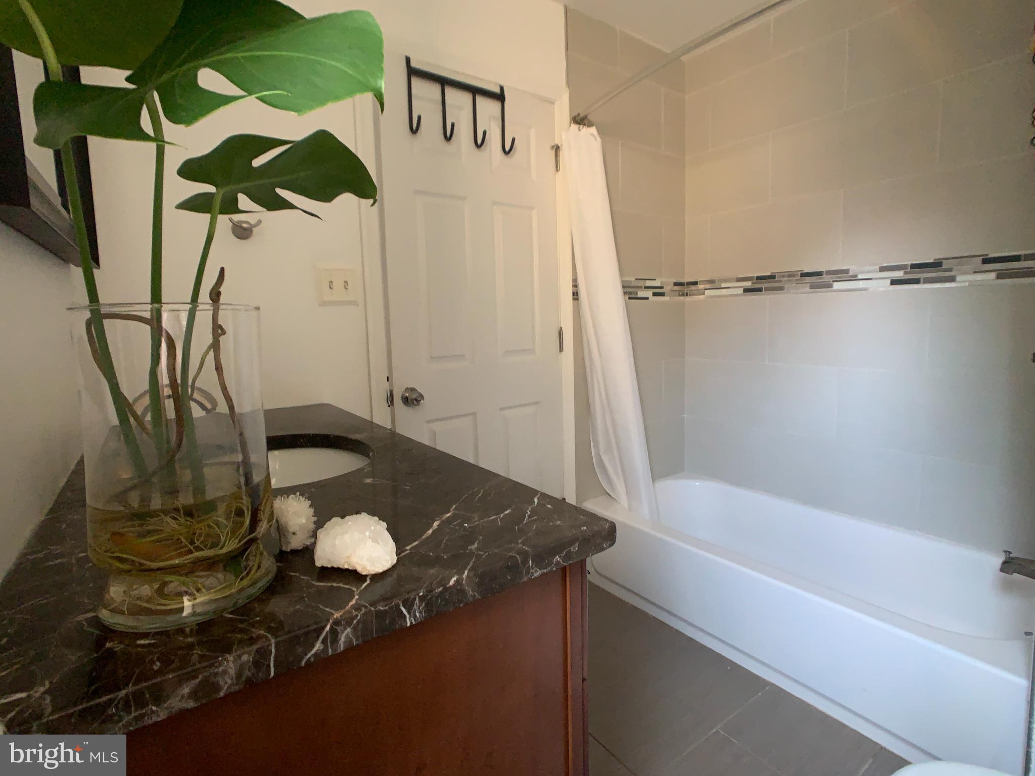 FAIRMOUNT - Residential