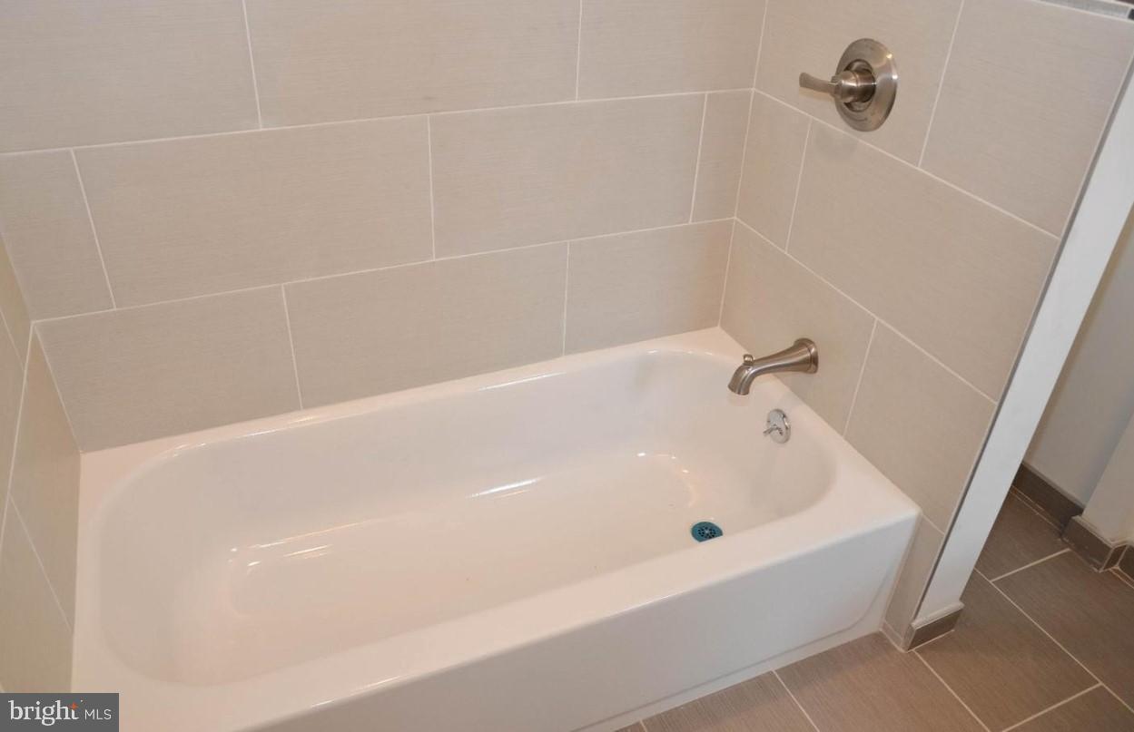 FAIRMOUNT - Residential