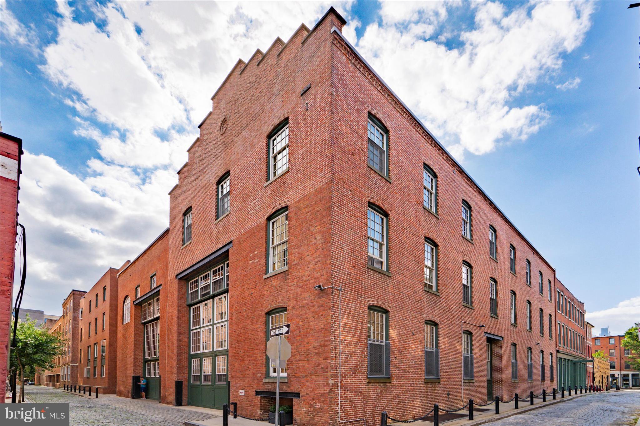 130 N BREAD STREET 36 404