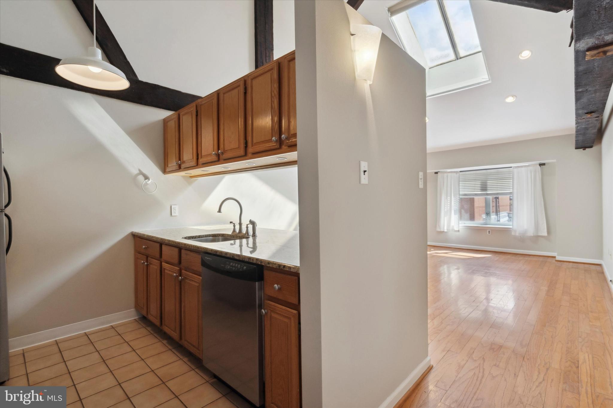 130 N BREAD STREET 36 404