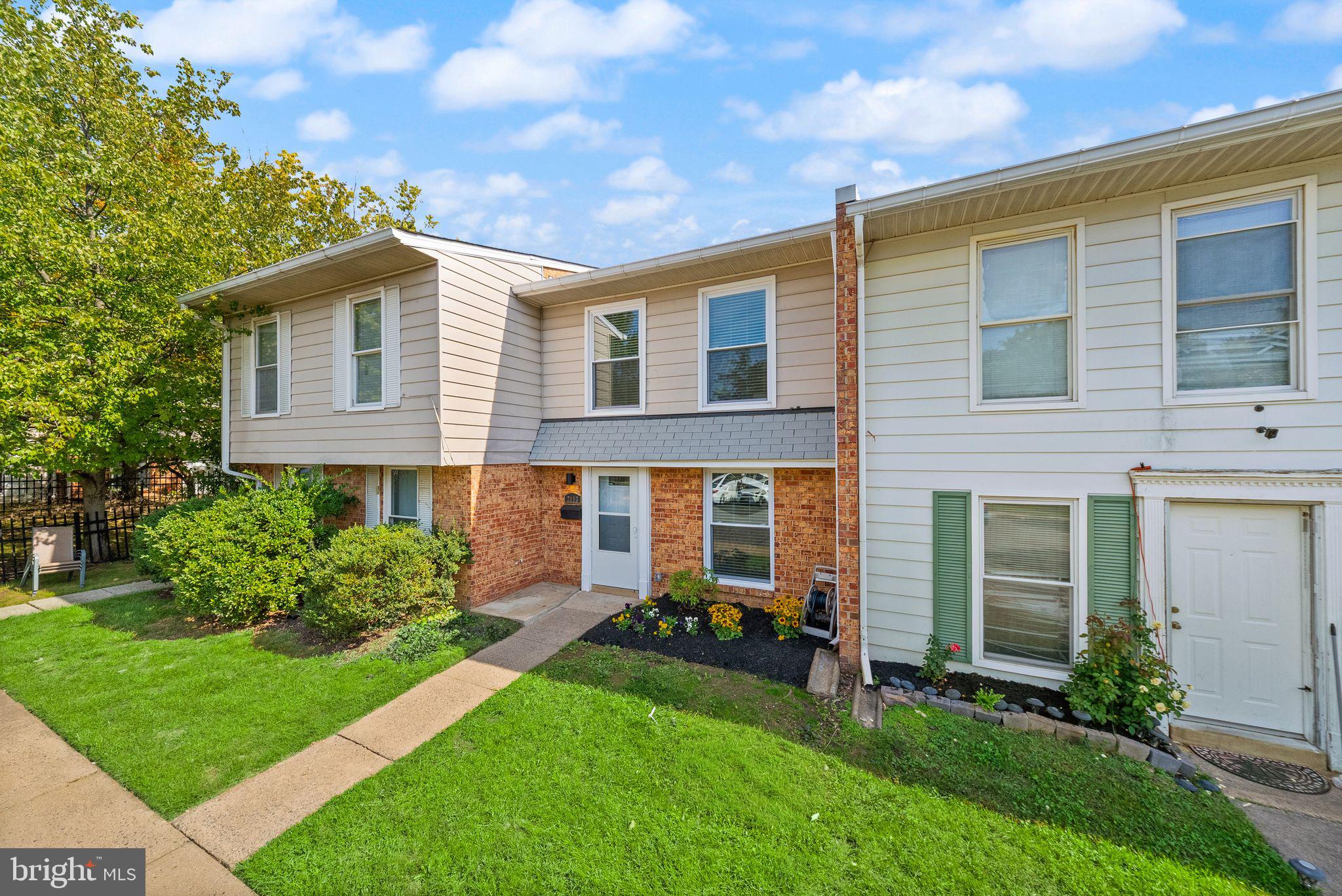 2113 FERGUSON PLACE