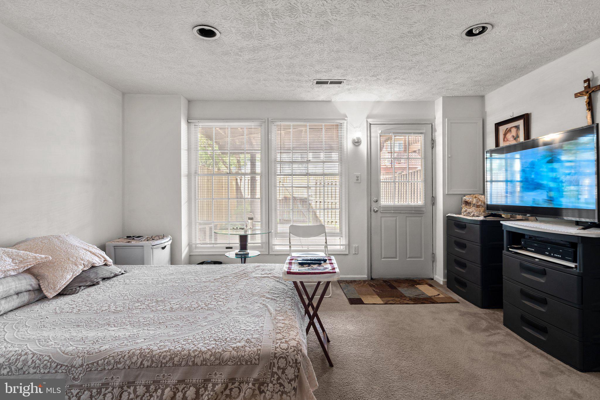 GUNNERS LAKE VILLAGE - Residential