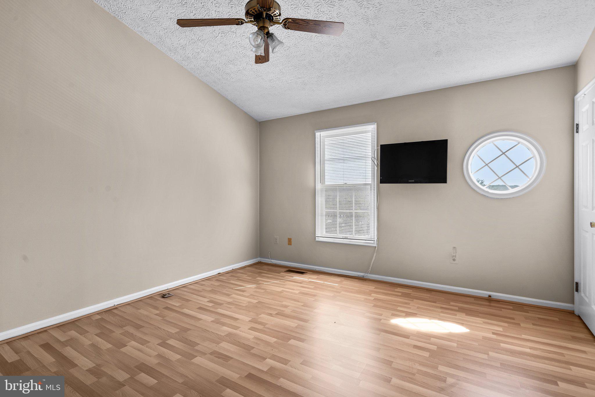 GUNNERS LAKE VILLAGE - Residential