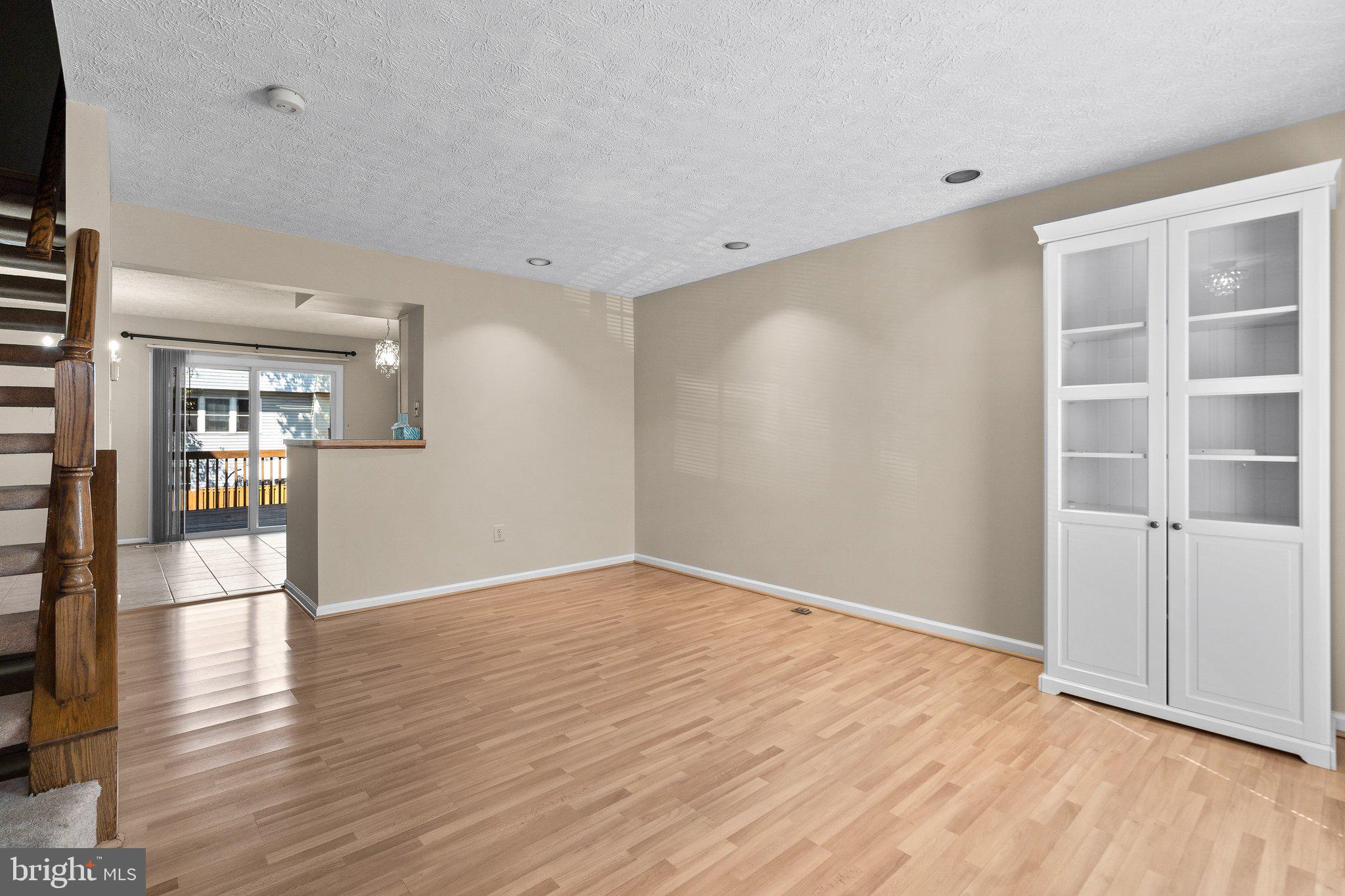 GUNNERS LAKE VILLAGE - Residential