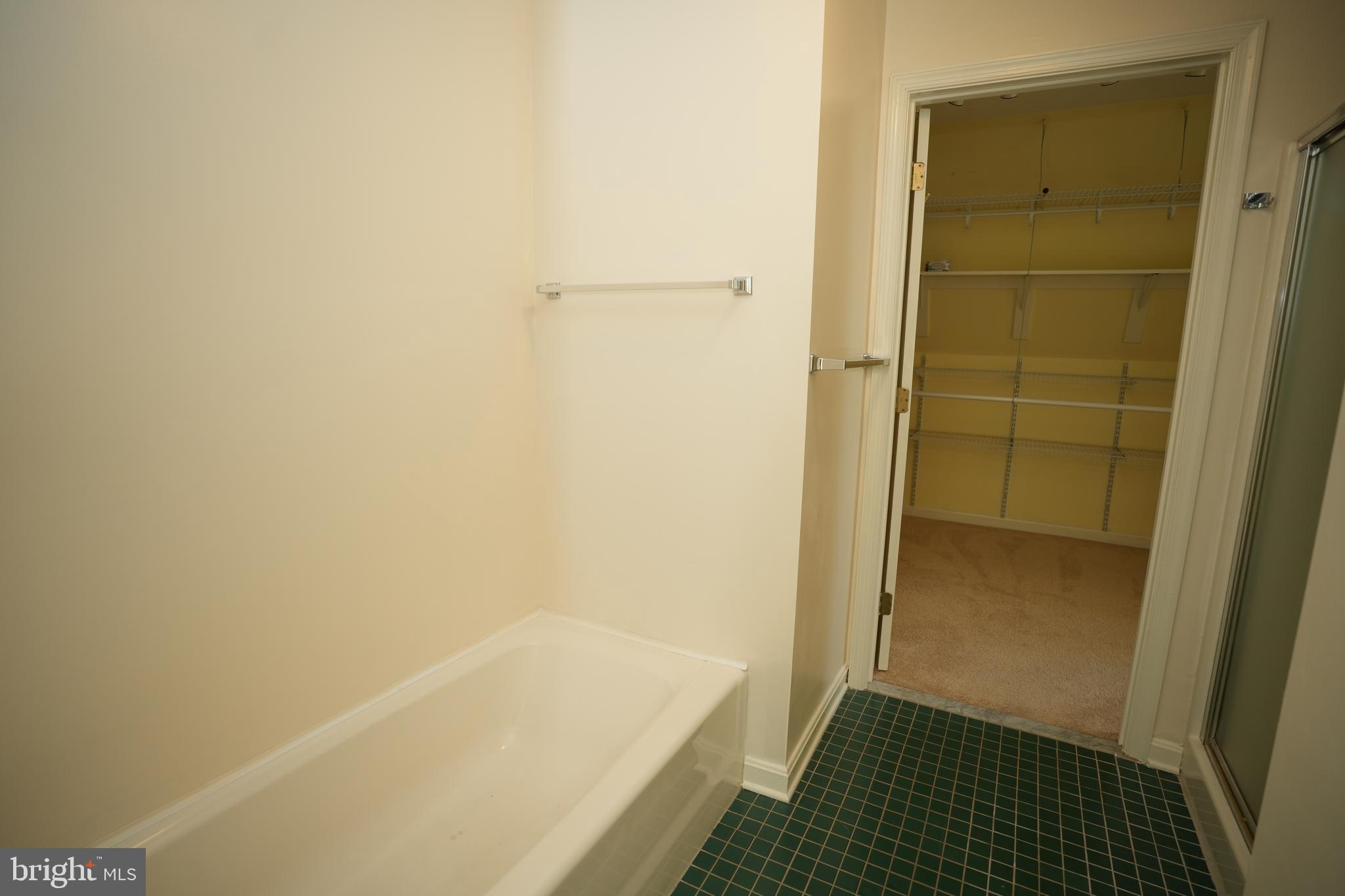 THE LANDINGS IN CEDAR COVE - Residential