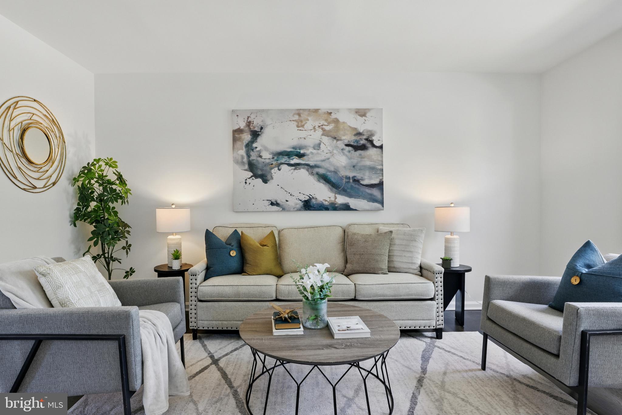 COLONY SQUARE - Residential