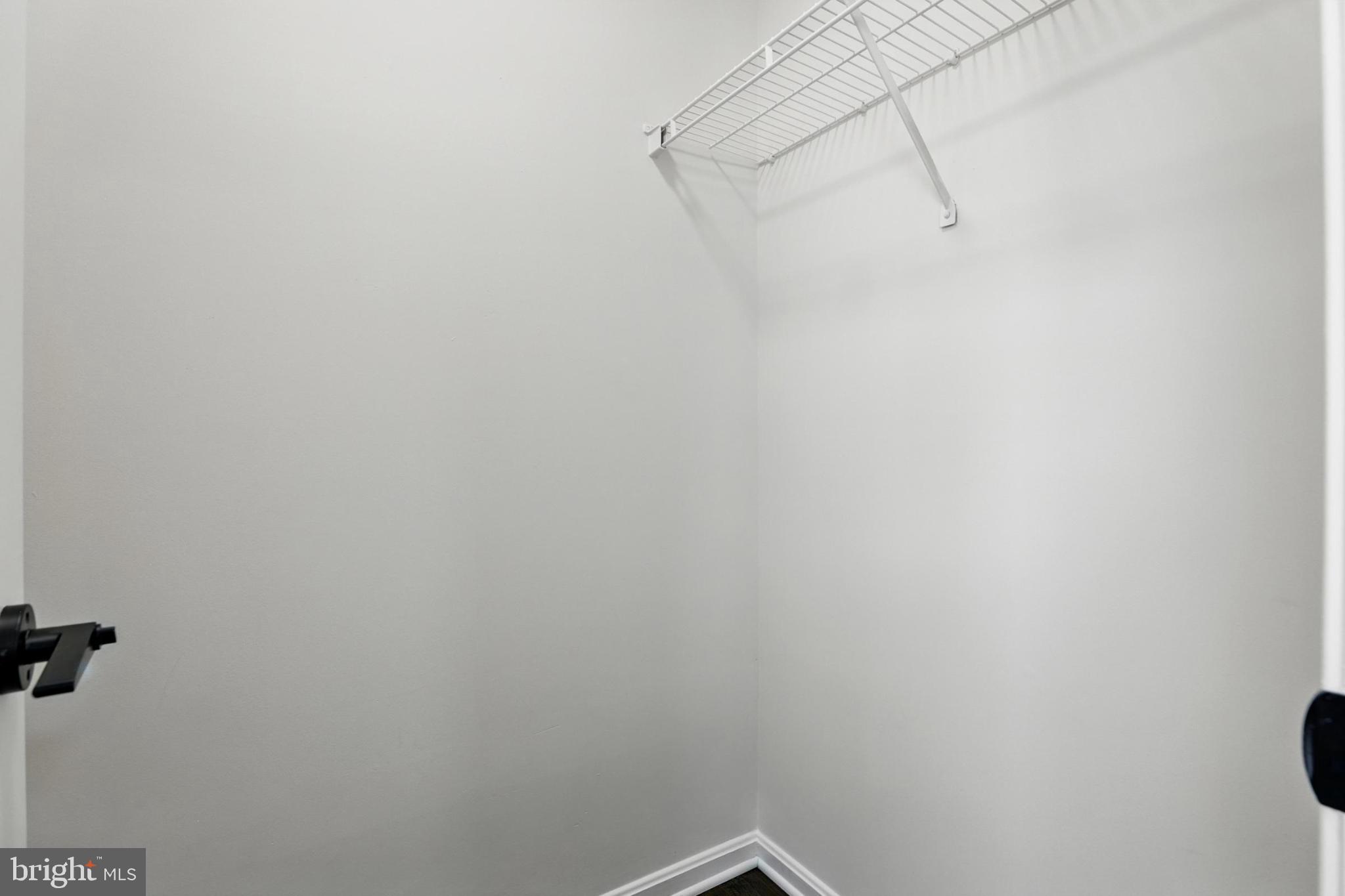 COLONY SQUARE - Residential