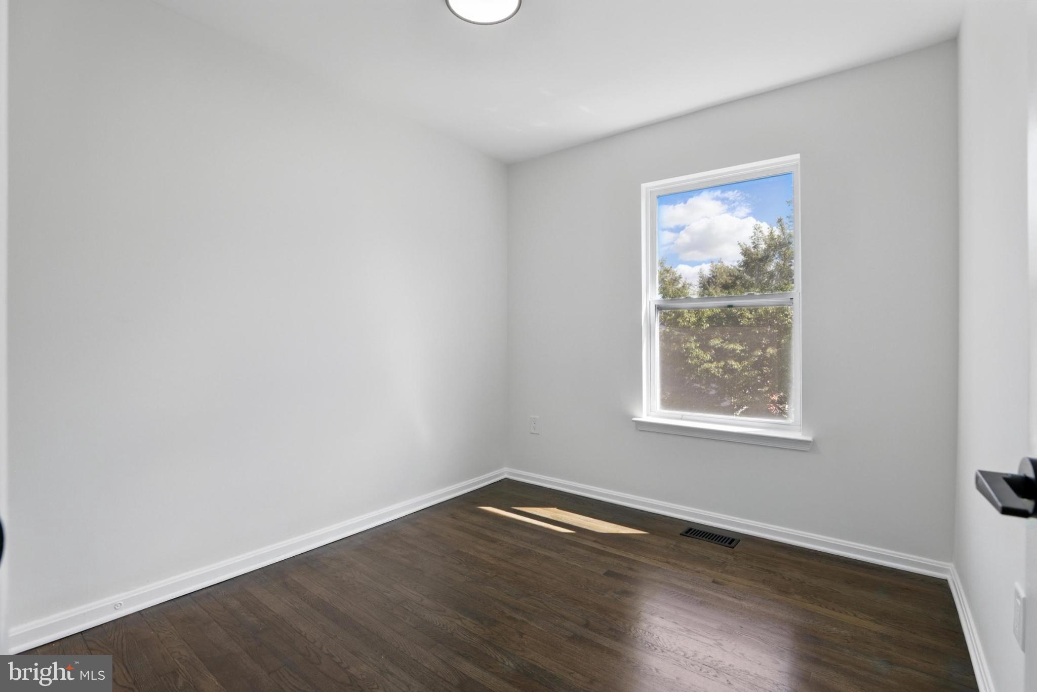 COLONY SQUARE - Residential