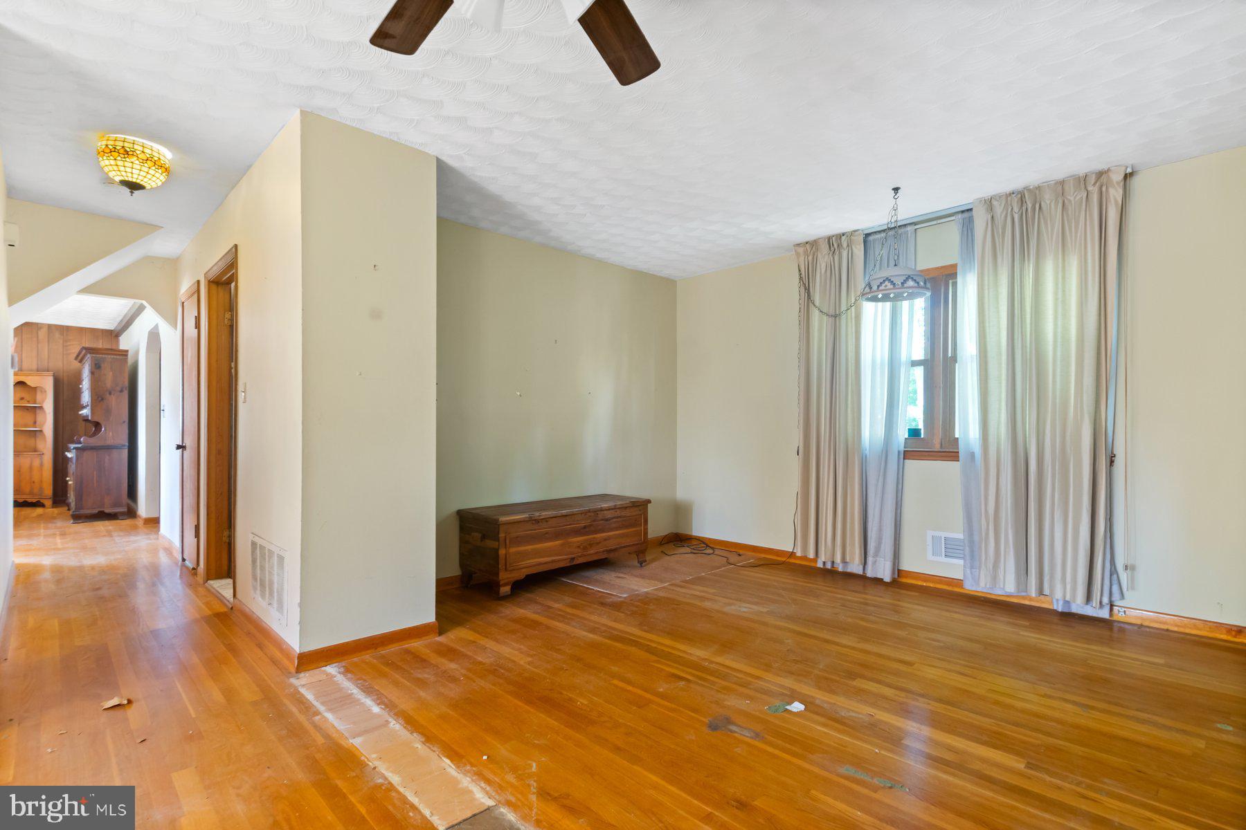 102 CASWELL AVENUE
