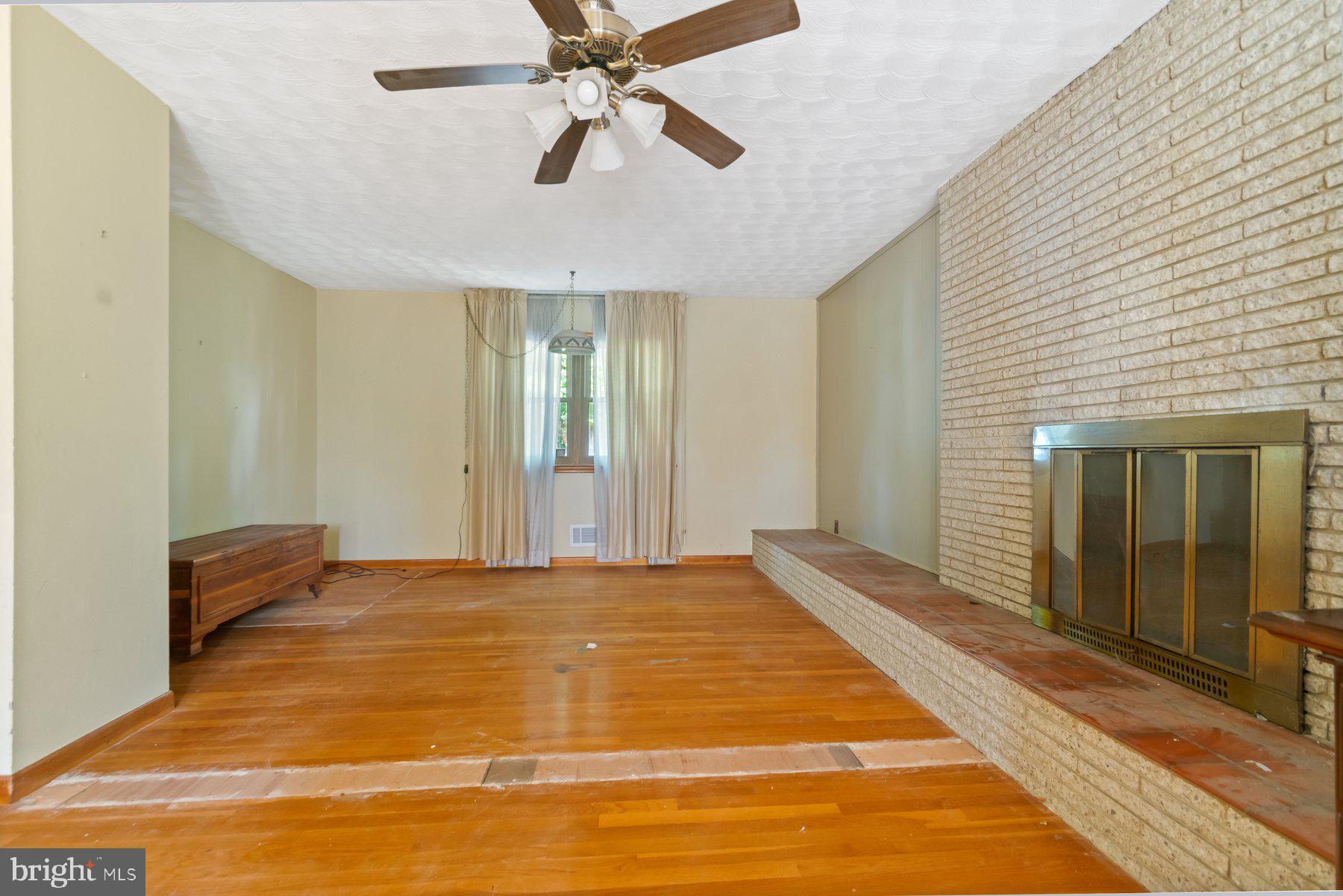 102 CASWELL AVENUE