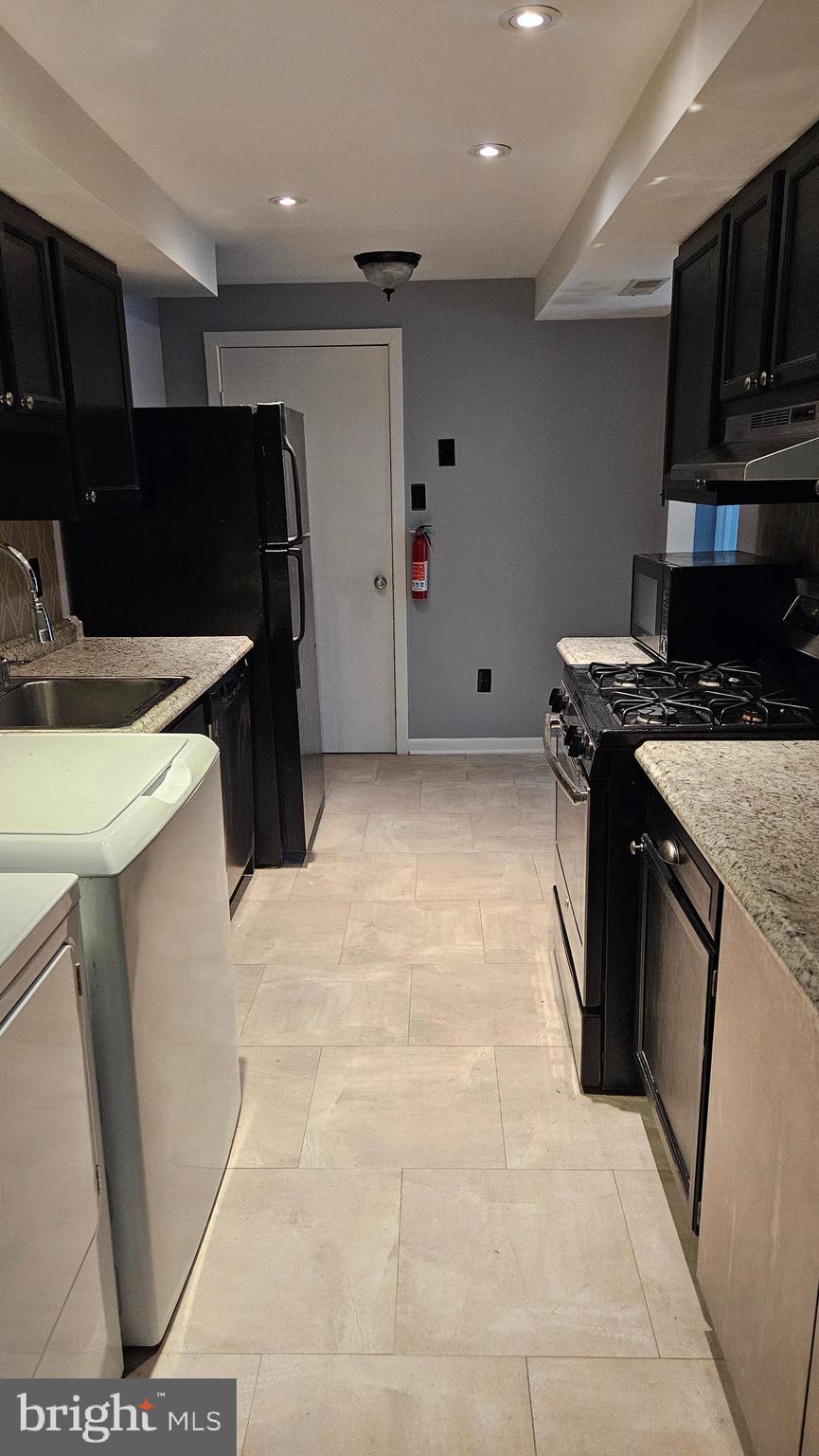 PRINCE PLACE II - Residential Lease