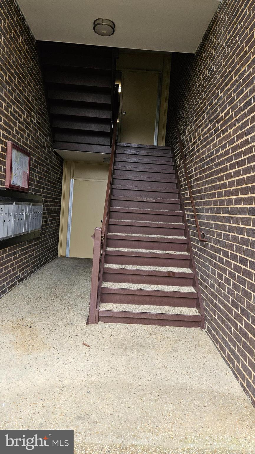 PRINCE PLACE II - Residential Lease