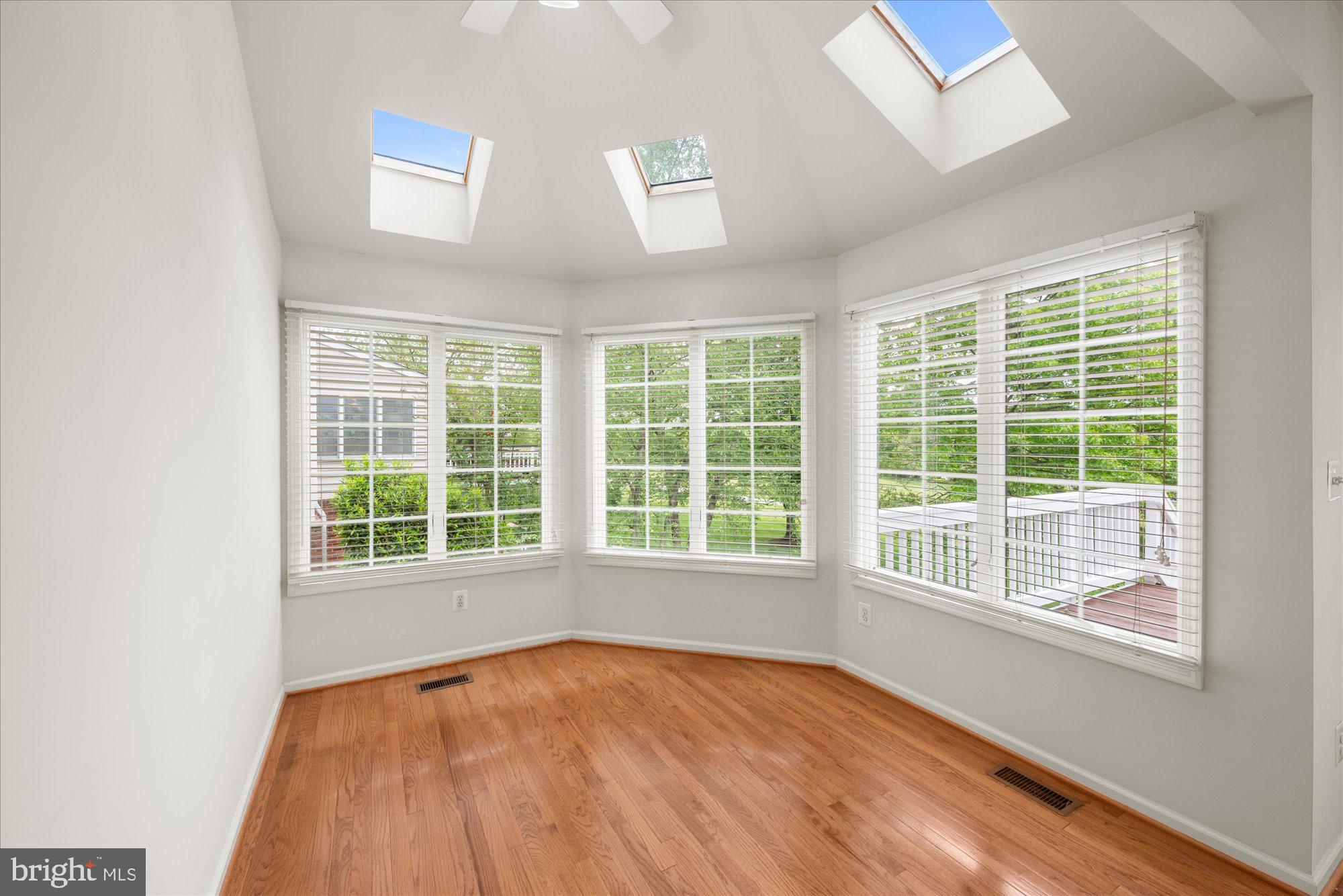 BELMONT COUNTRY CLUB - Residential