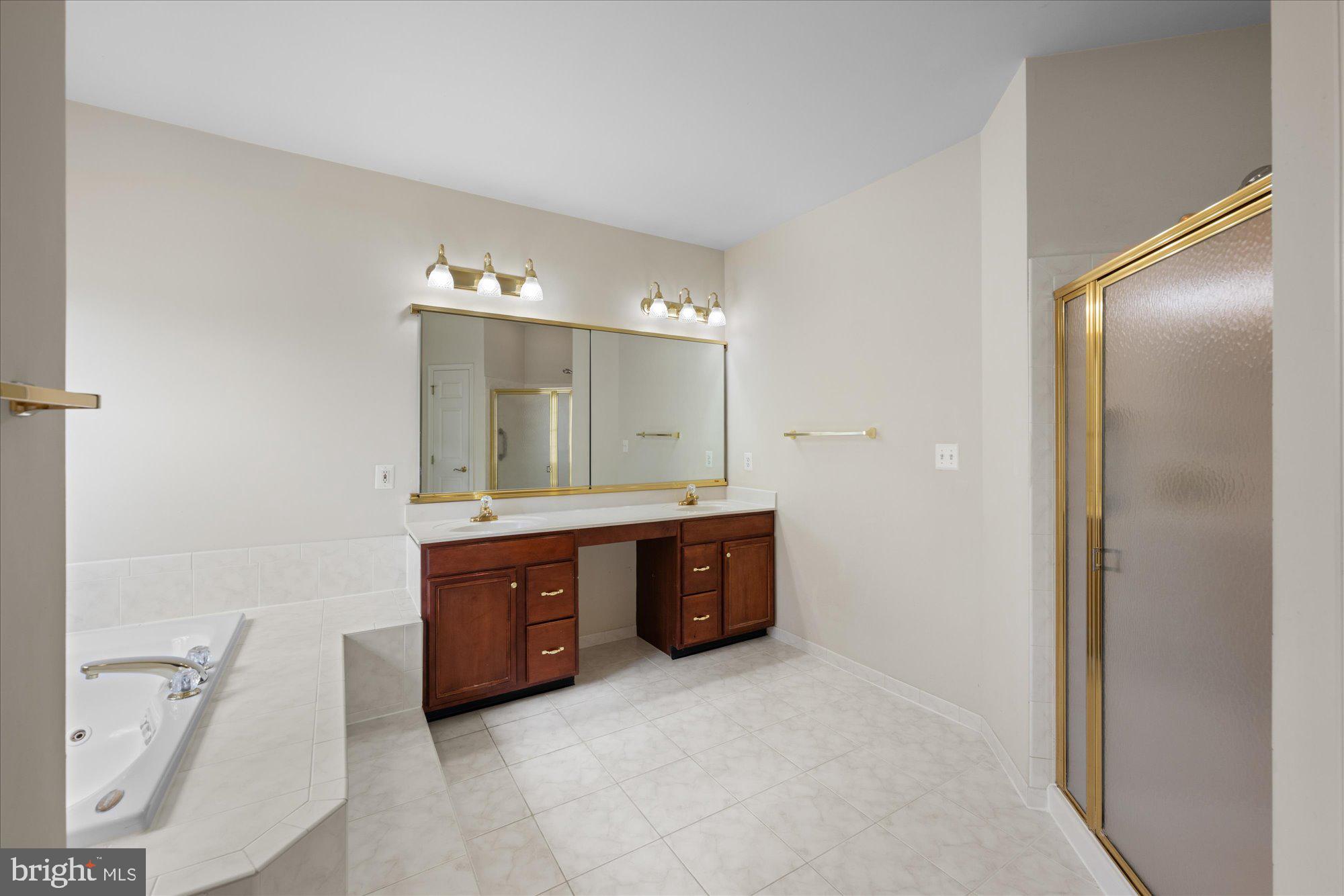 BELMONT COUNTRY CLUB - Residential