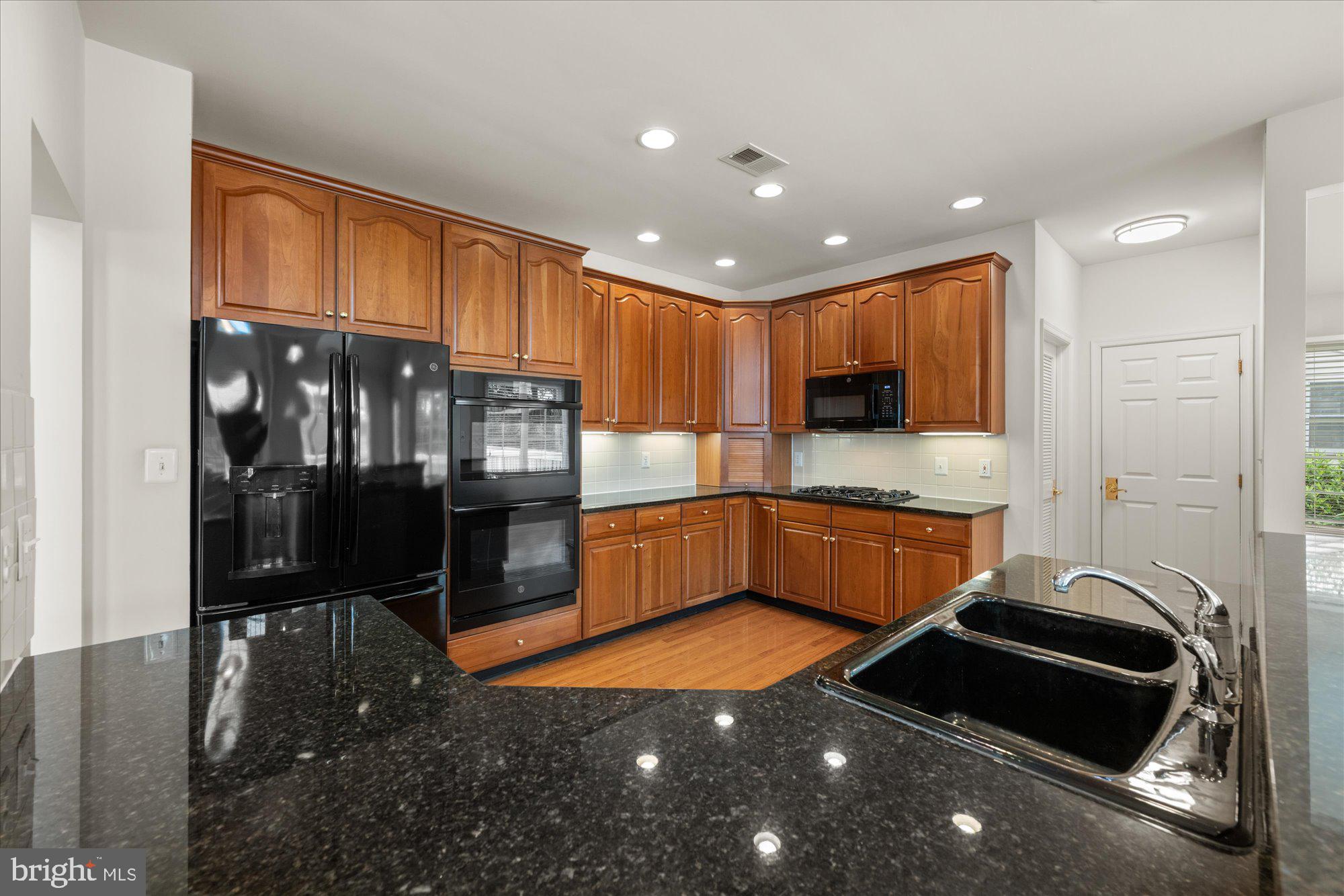 BELMONT COUNTRY CLUB - Residential