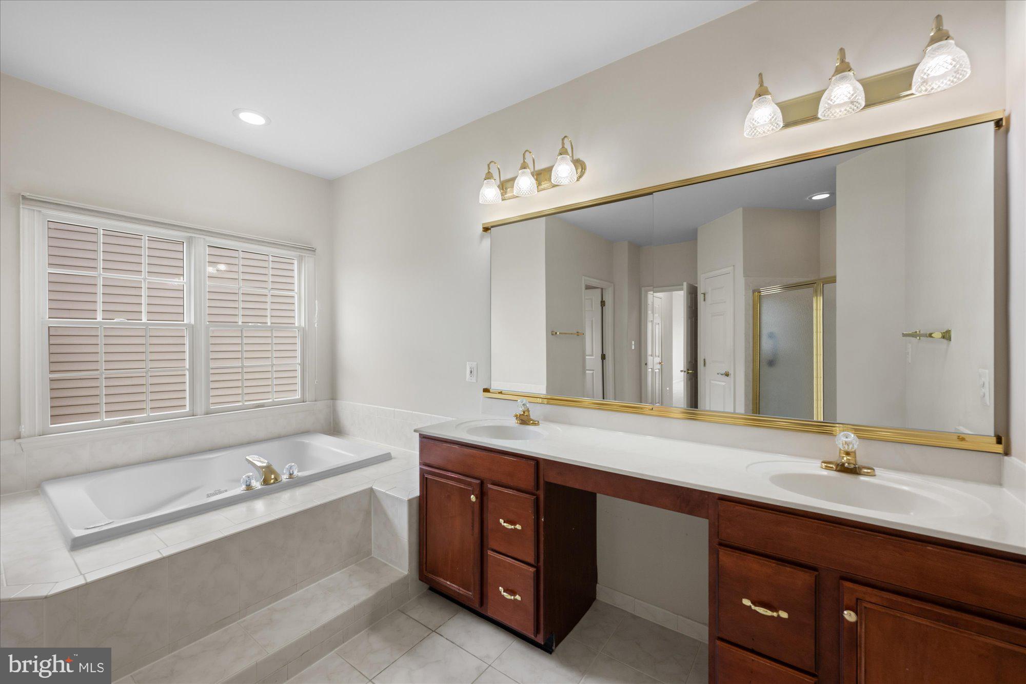 BELMONT COUNTRY CLUB - Residential