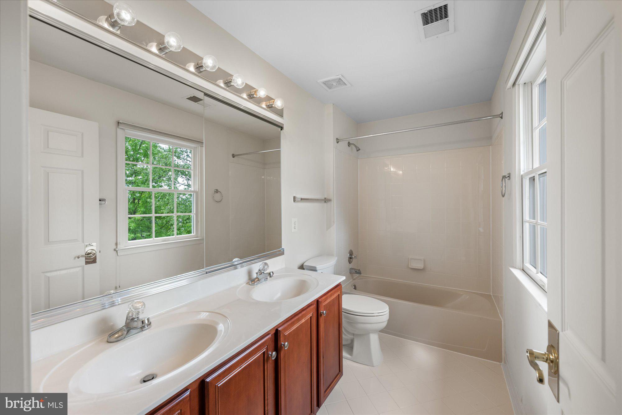 BELMONT COUNTRY CLUB - Residential
