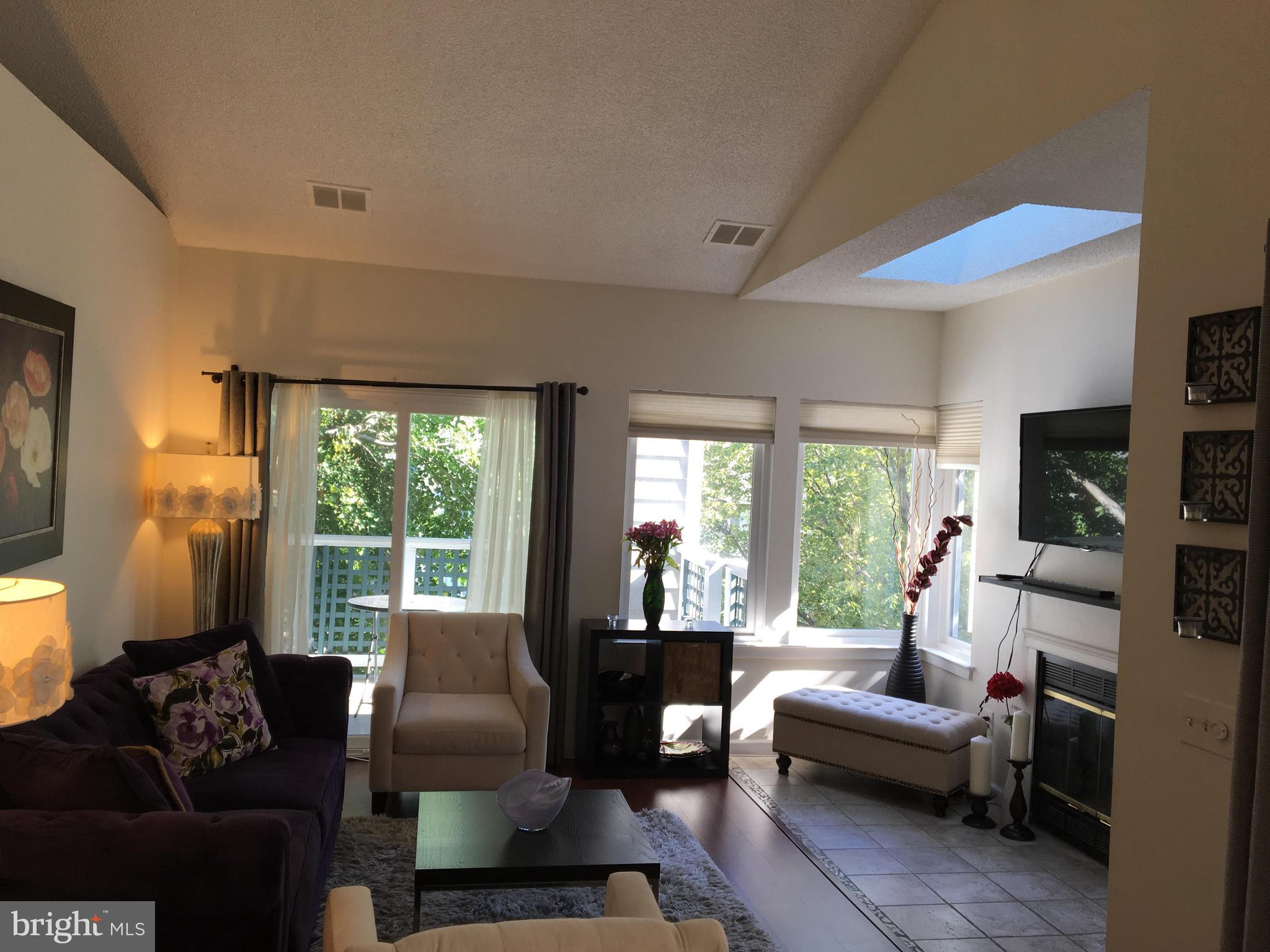 RESTON - Residential