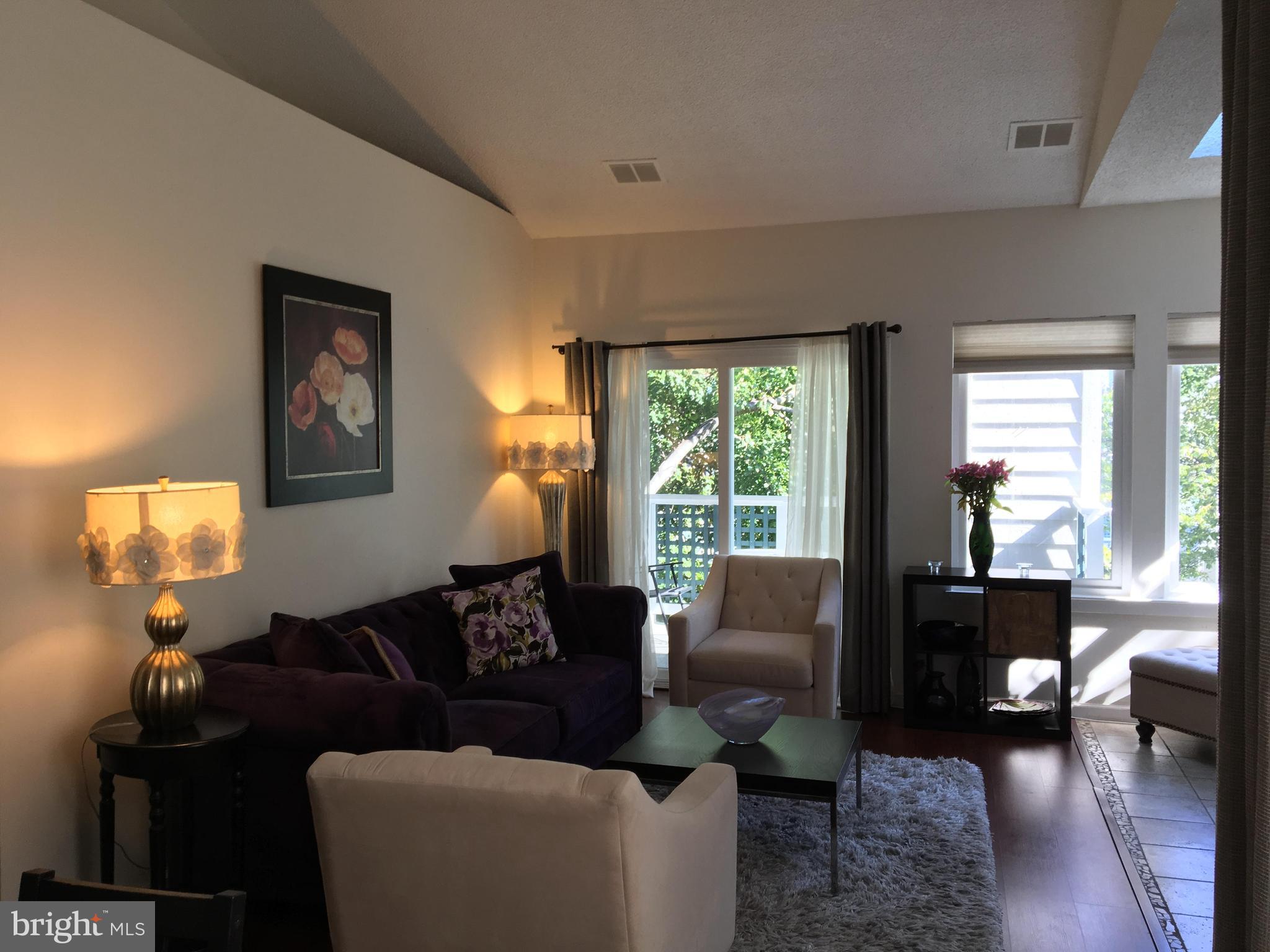 RESTON - Residential