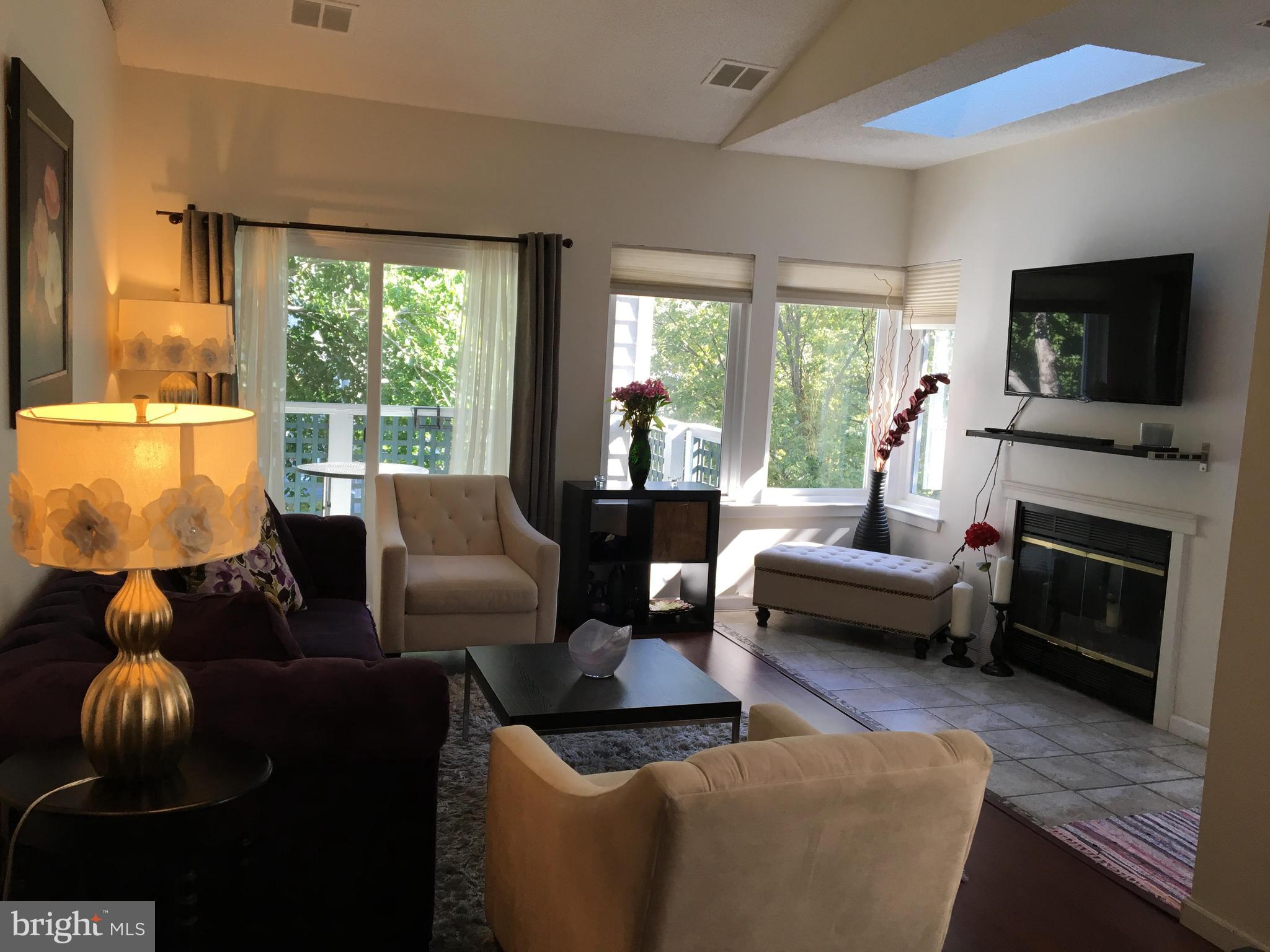 RESTON - Residential