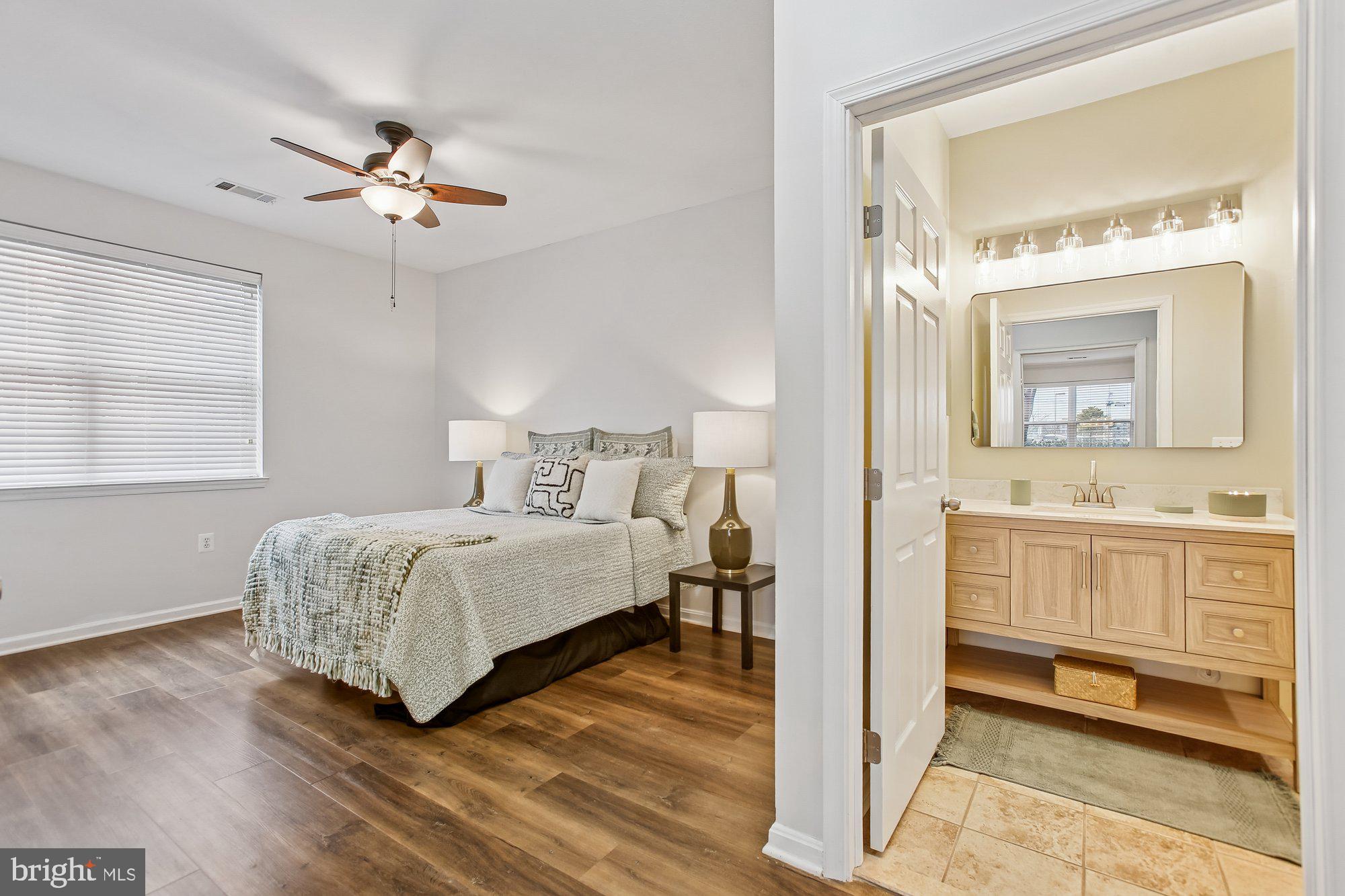 MARQUIS AT VIENNA STATION - Residential