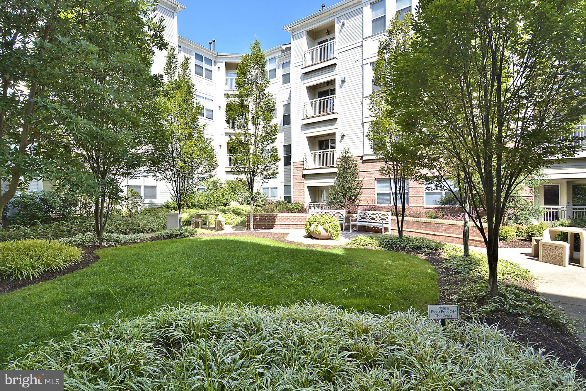 MARQUIS AT VIENNA STATION - Residential