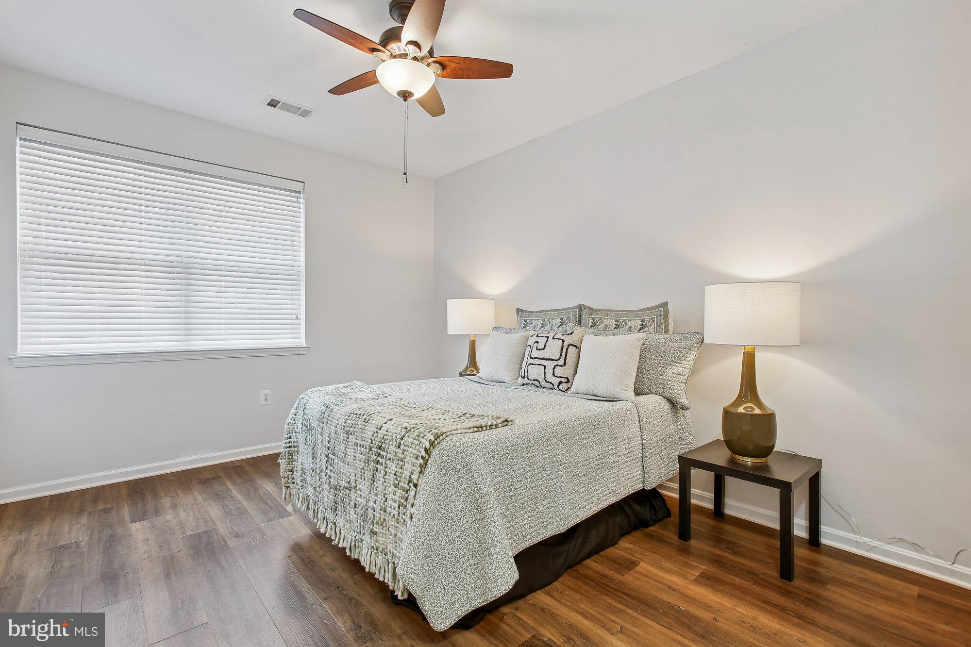 MARQUIS AT VIENNA STATION - Residential