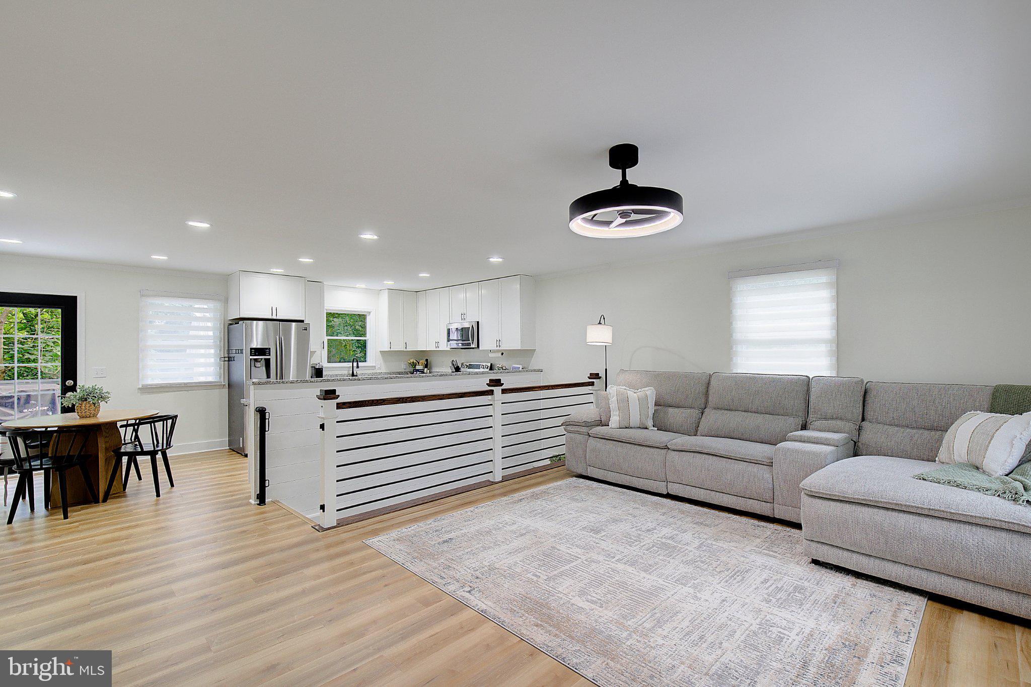 5822 LONG BEACH DRIVE