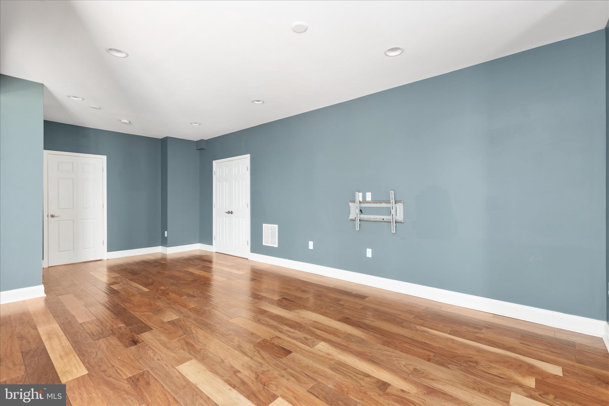 DOMINION VALLEY COUNTRY CLUB - Residential