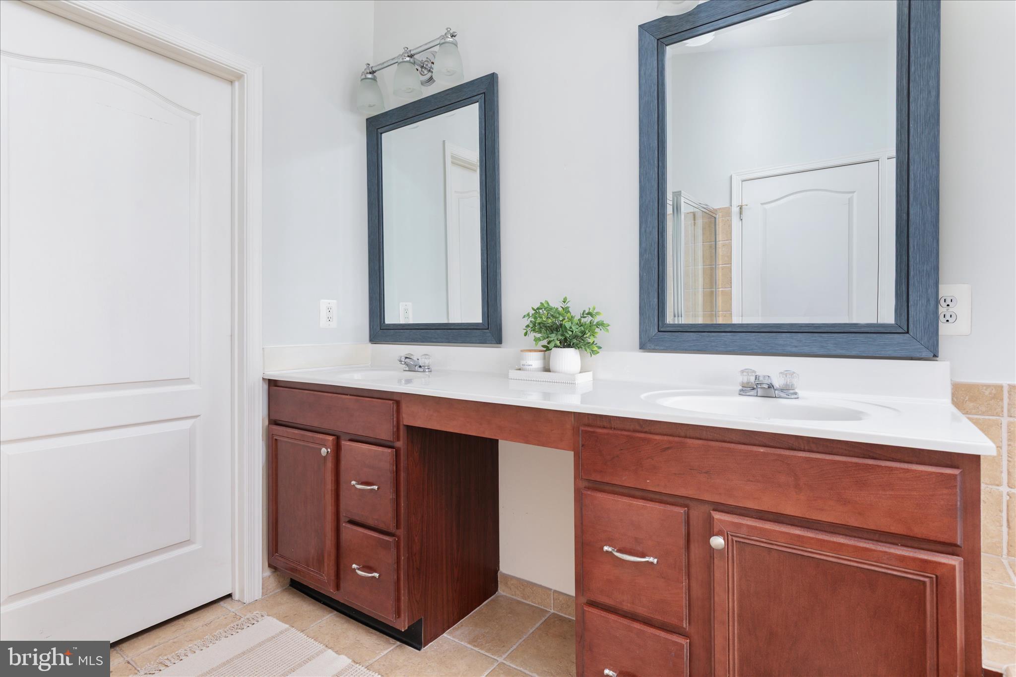 DOMINION VALLEY COUNTRY CLUB - Residential