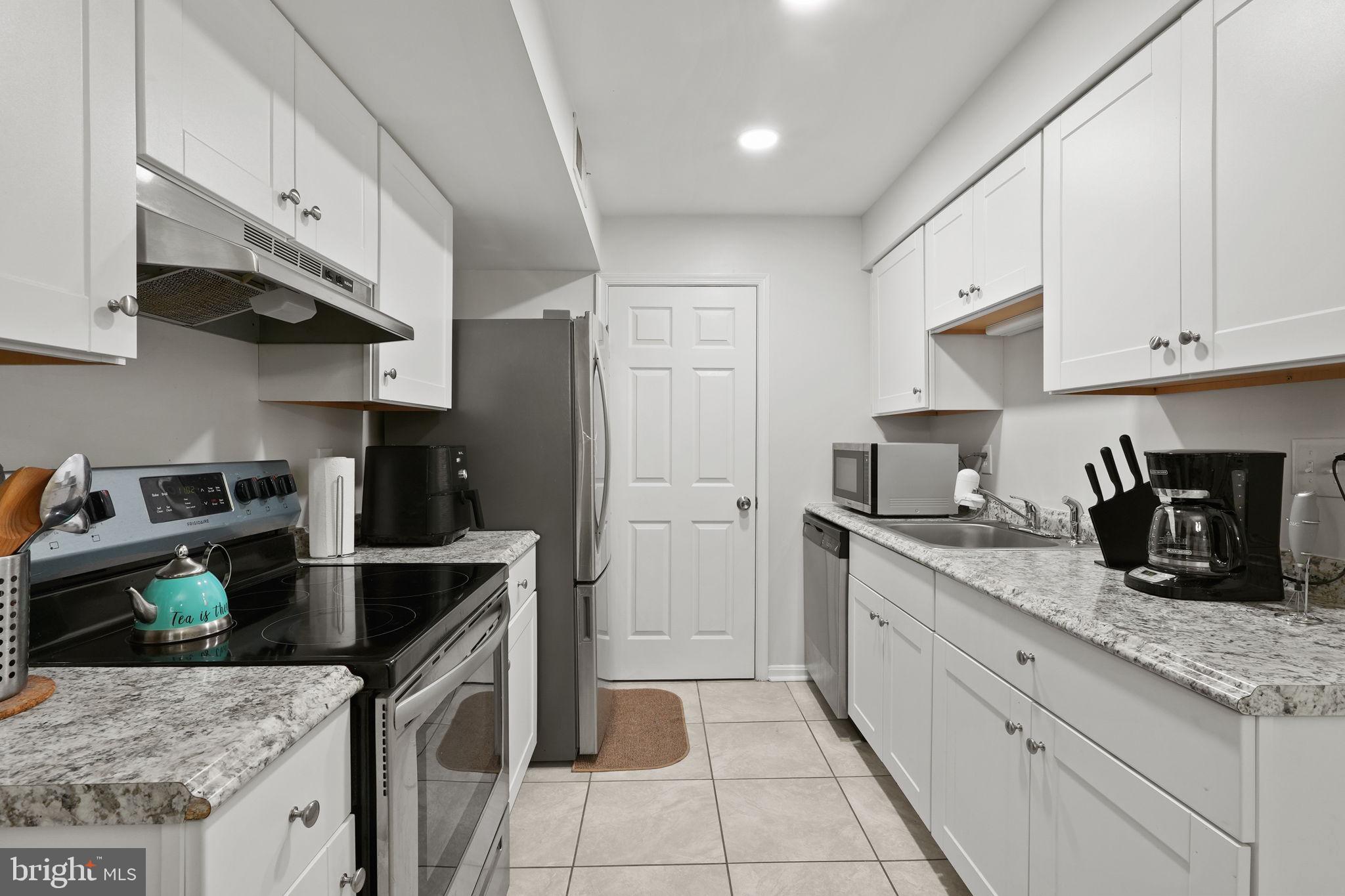 LONGMEAD CROSSING - Residential