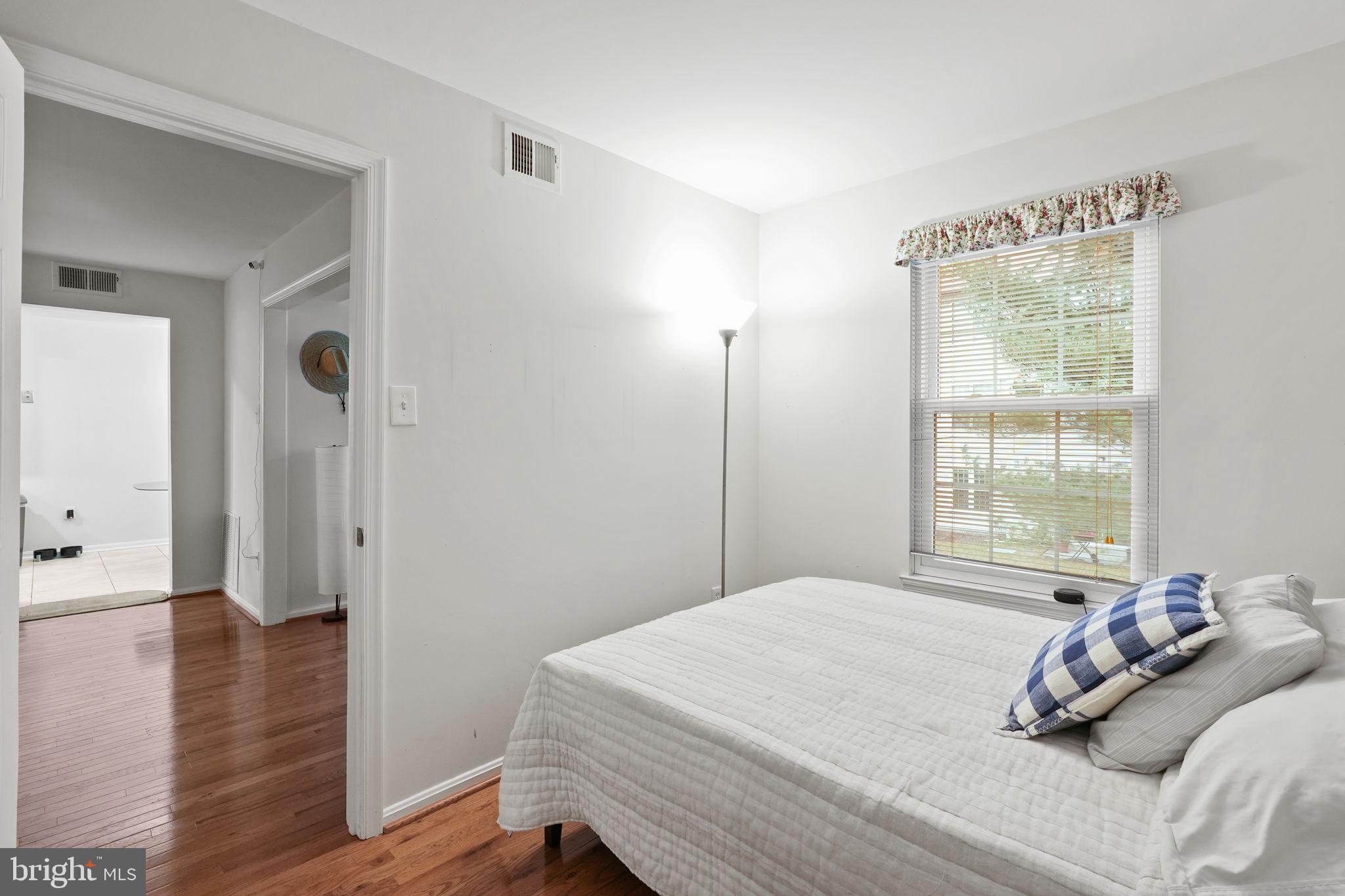 LONGMEAD CROSSING - Residential