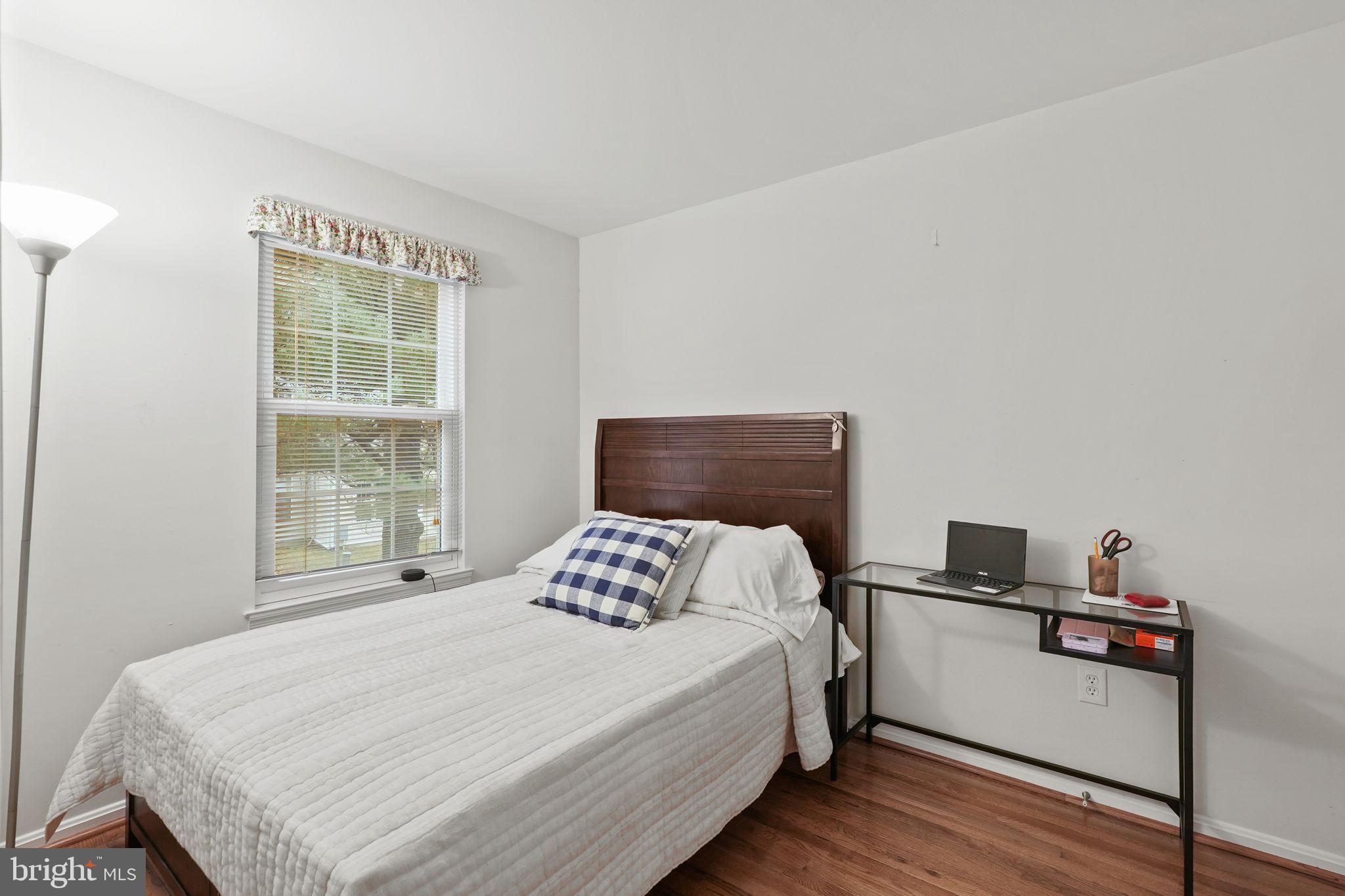 LONGMEAD CROSSING - Residential