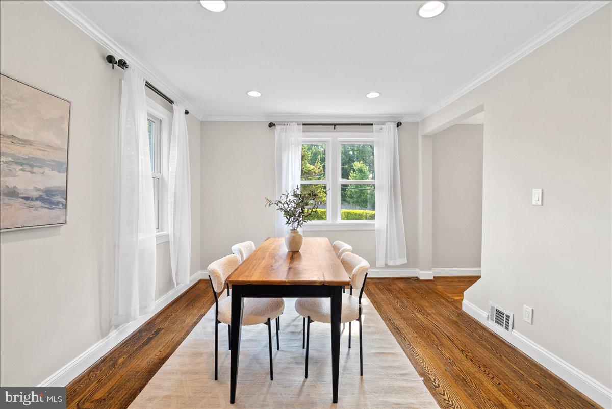 SLEEPY HOLLOW - Residential Lease