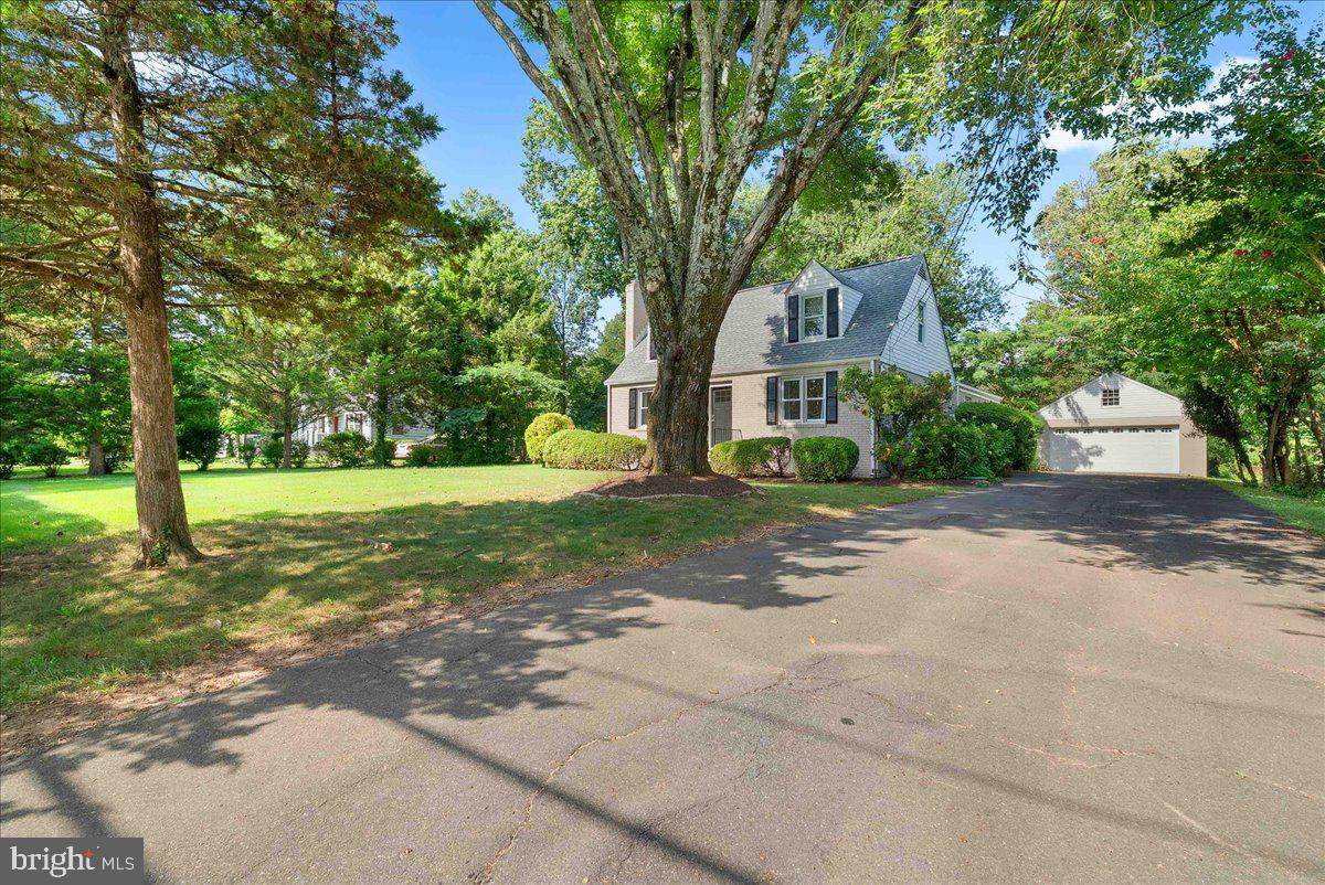 SLEEPY HOLLOW - Residential Lease