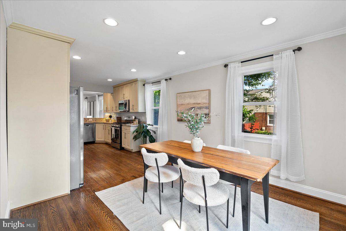 SLEEPY HOLLOW - Residential Lease