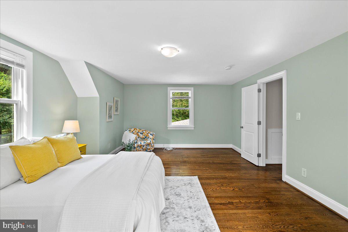 SLEEPY HOLLOW - Residential Lease